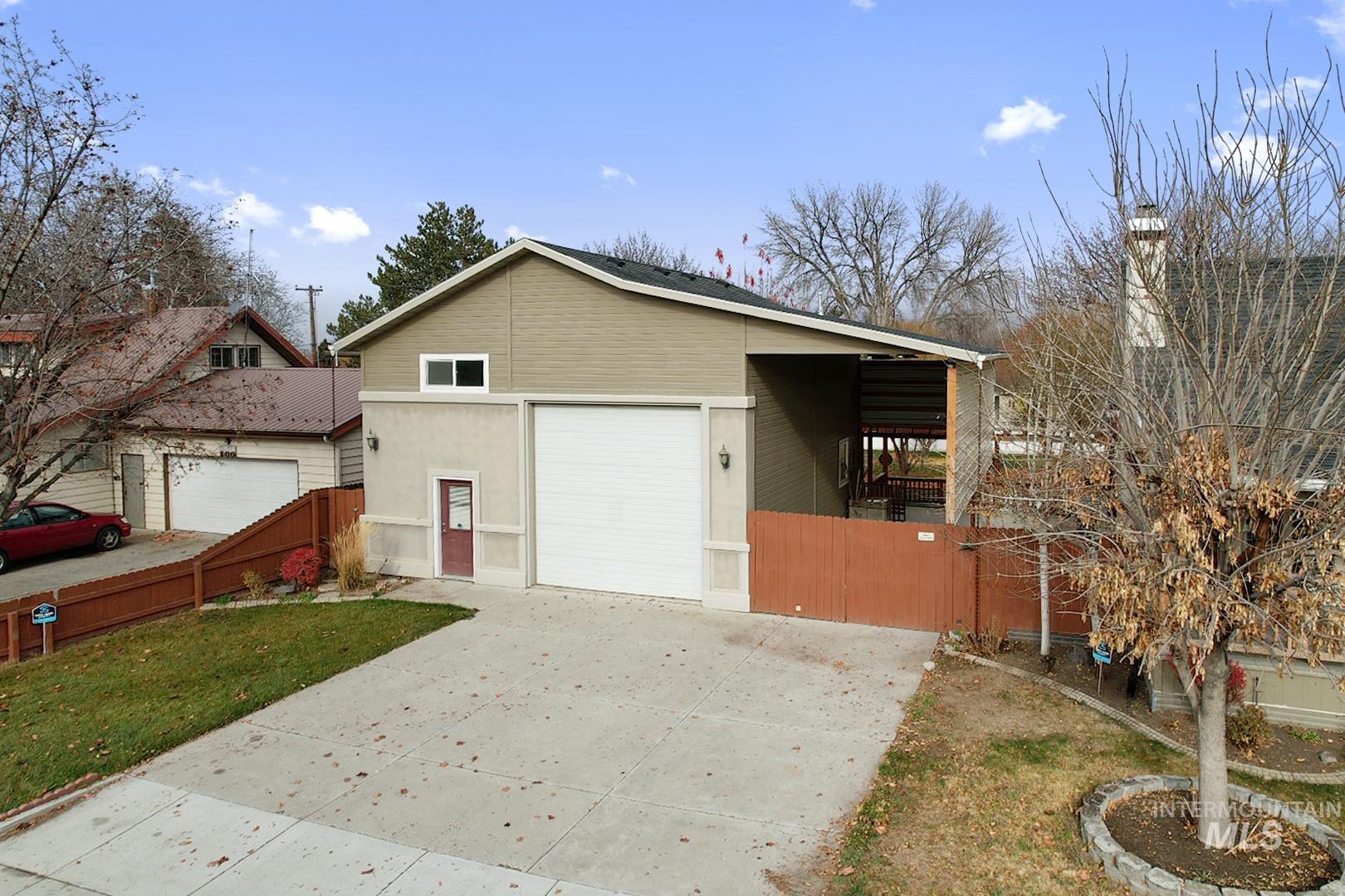main property photo 45