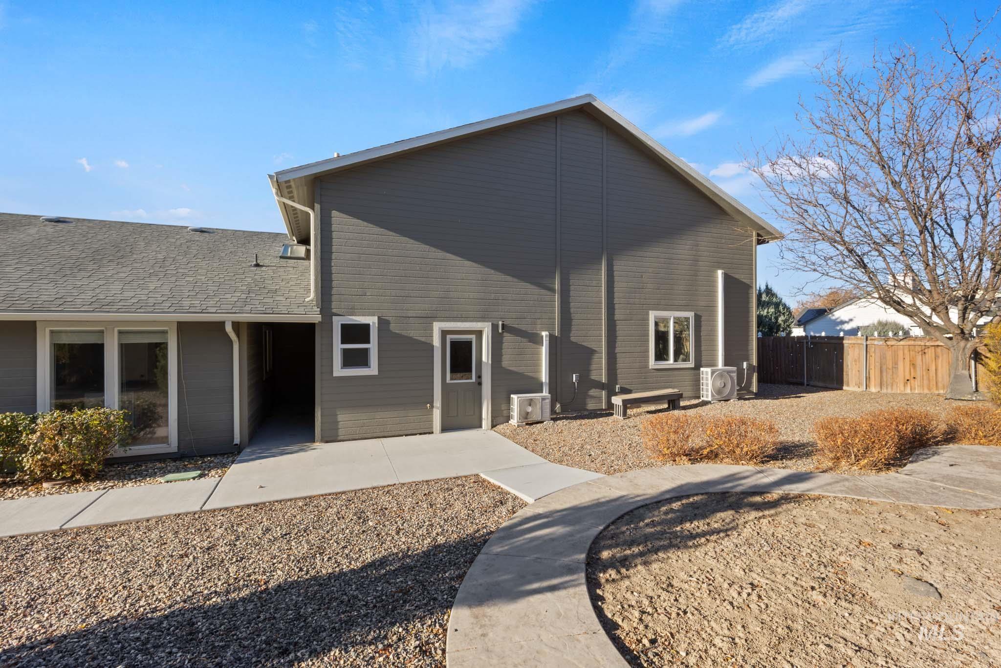 property viewer photo 10