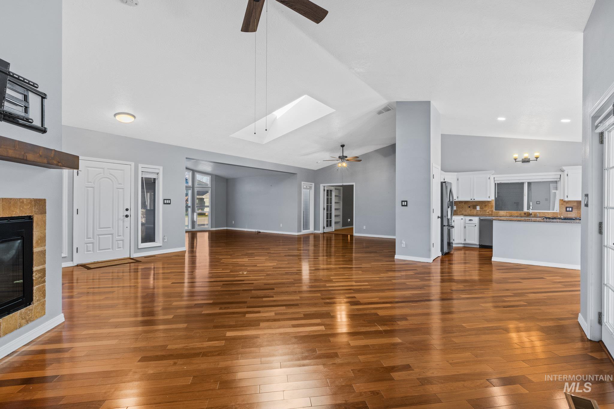 property viewer photo 20