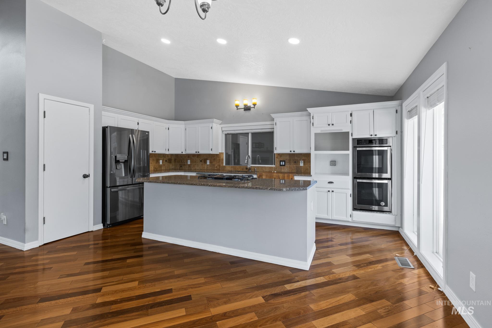 property viewer photo 23