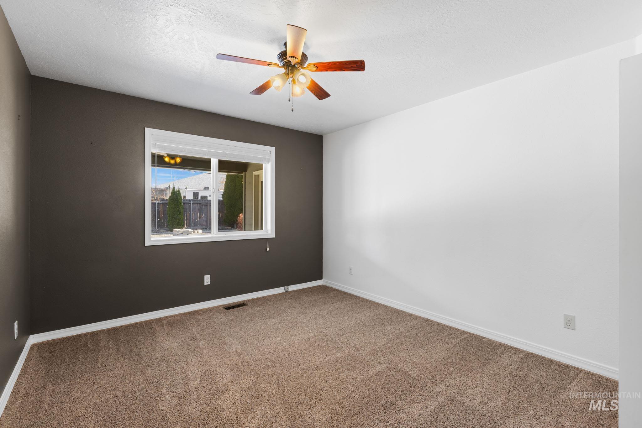 property viewer photo 35