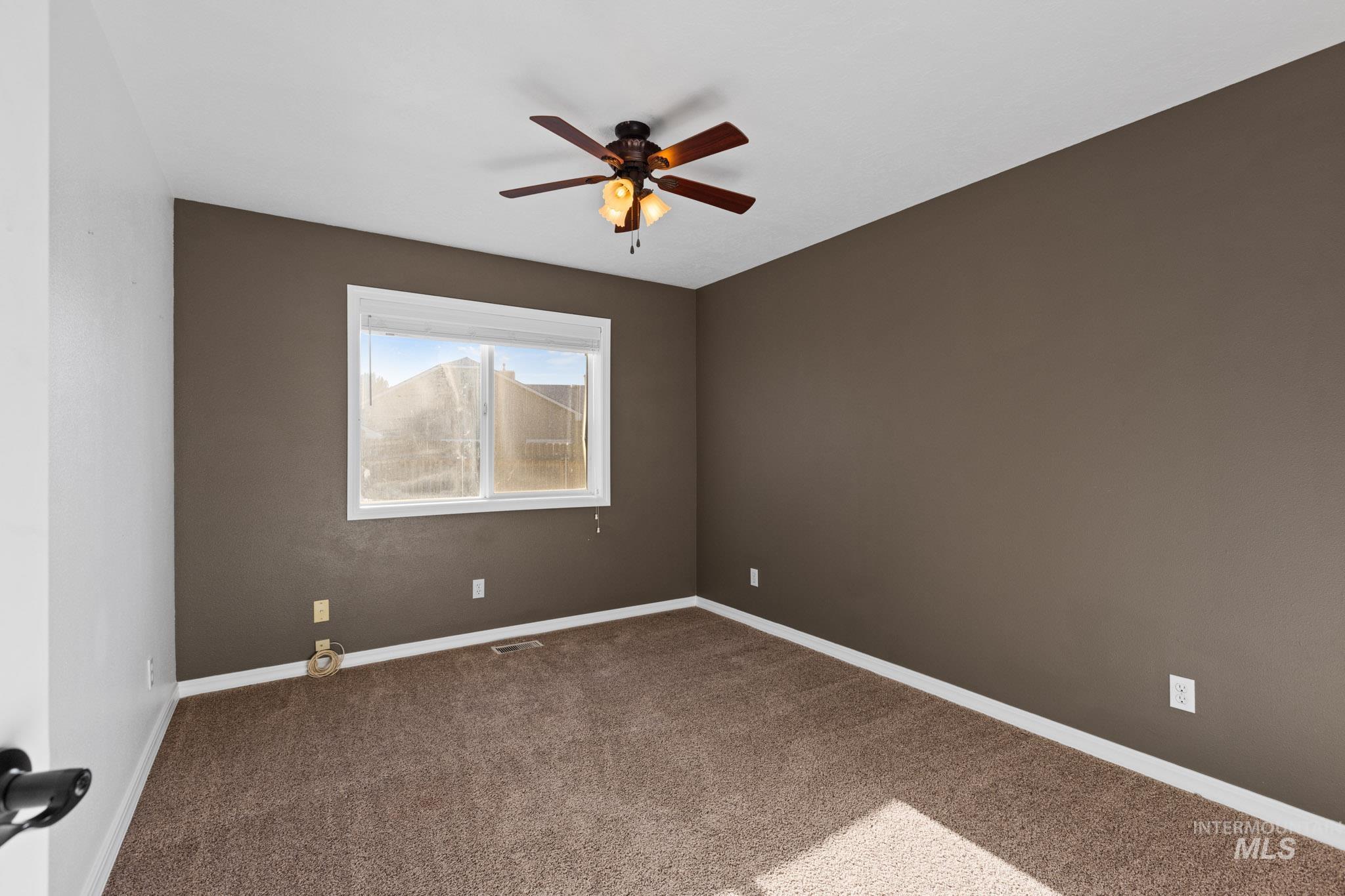 property viewer photo 36