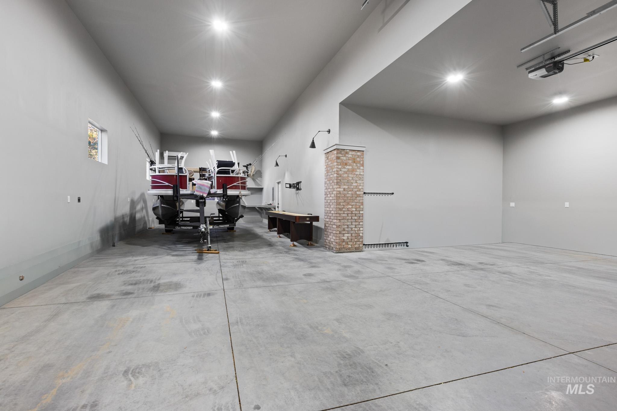 property viewer photo 44