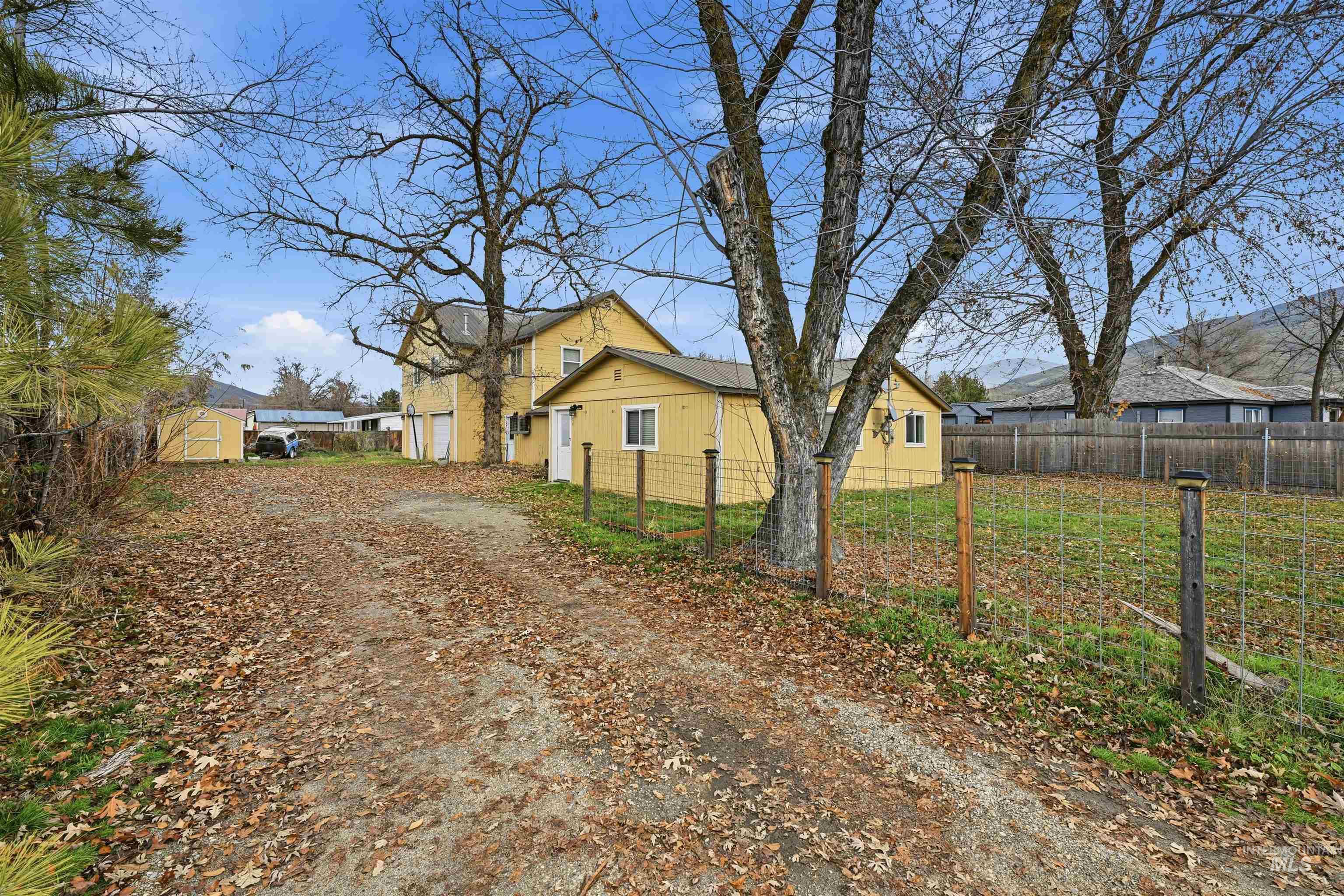 property viewer photo 1