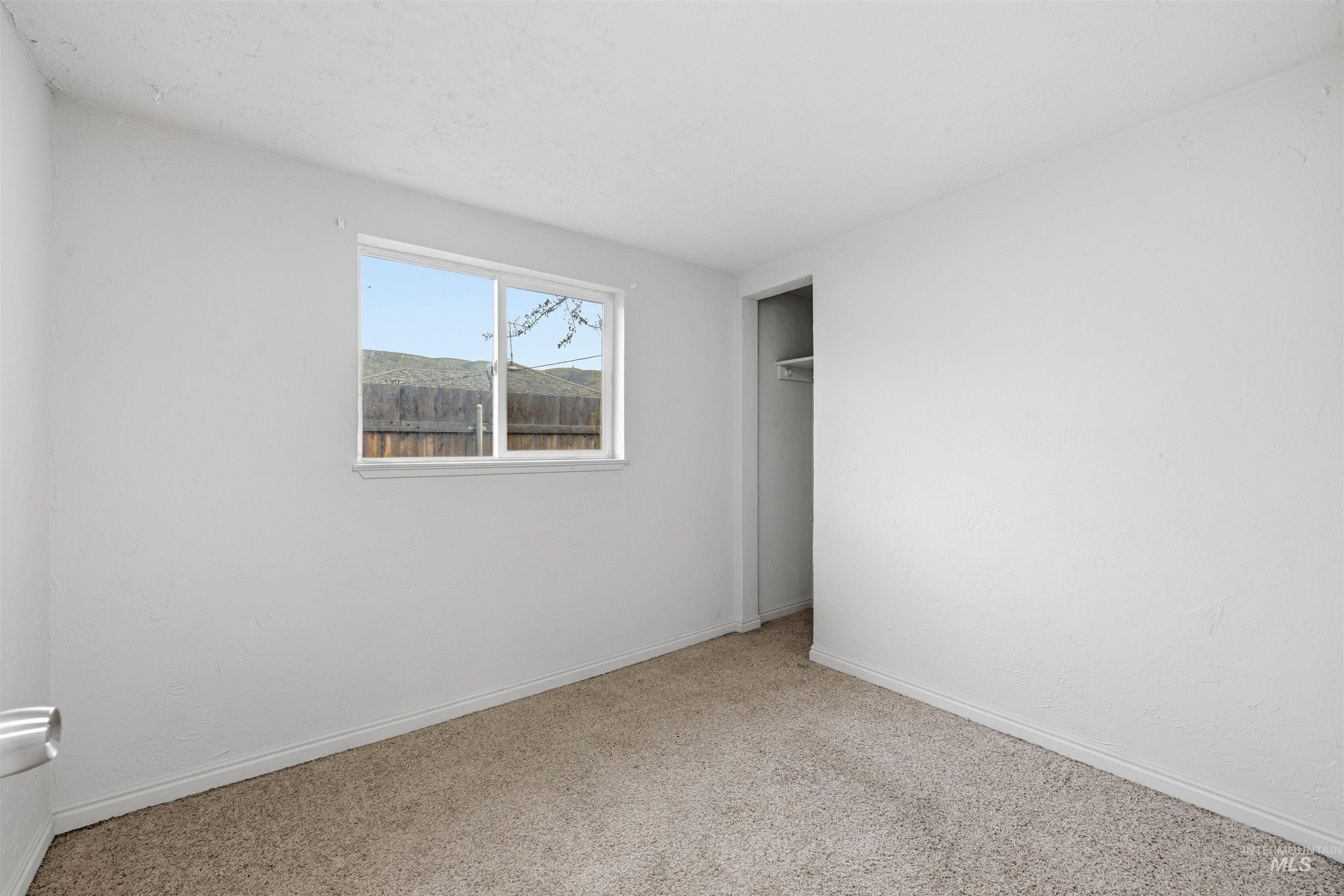 property viewer photo 11