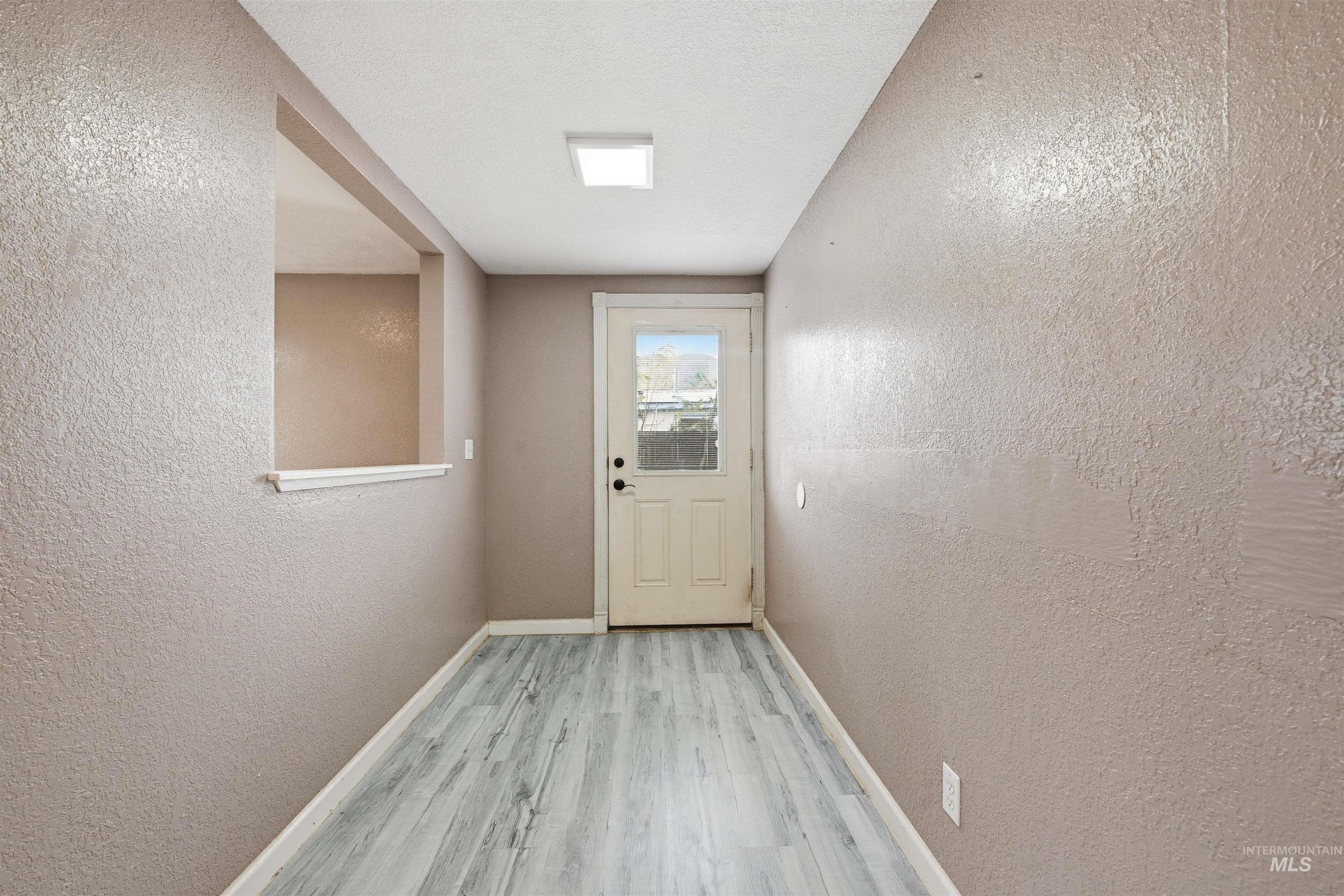 property viewer photo 3