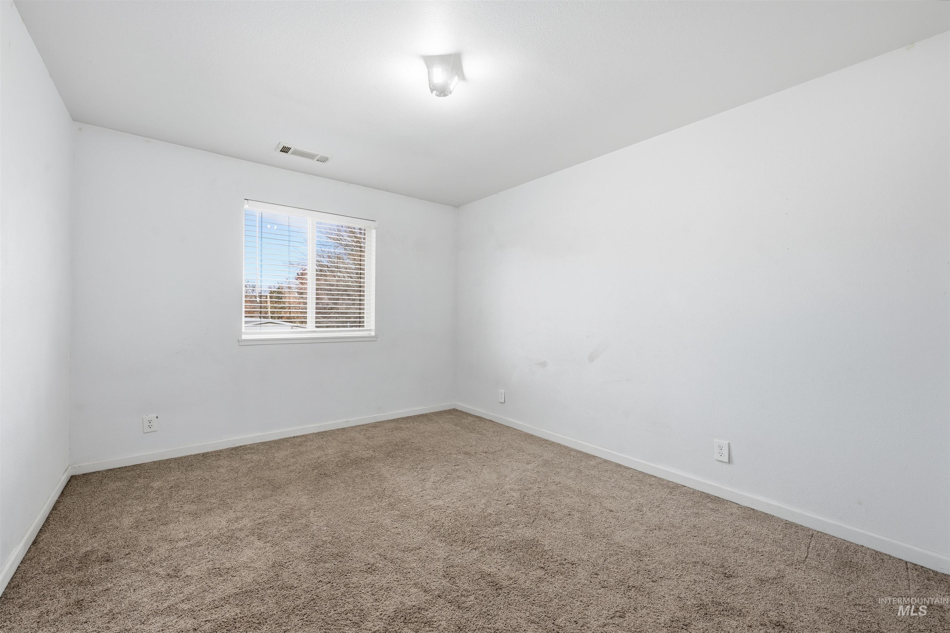 property viewer photo 33