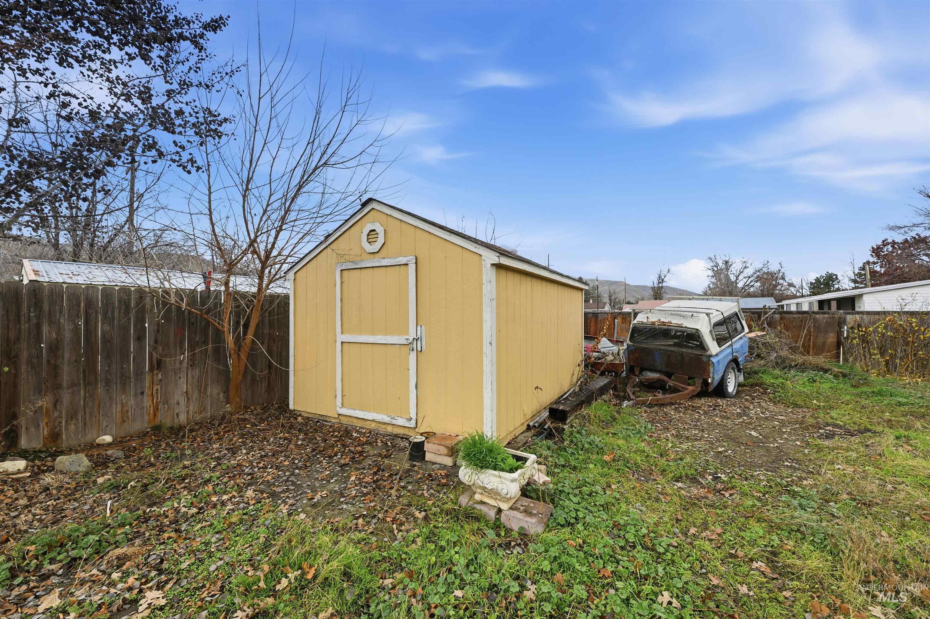 property viewer photo 36