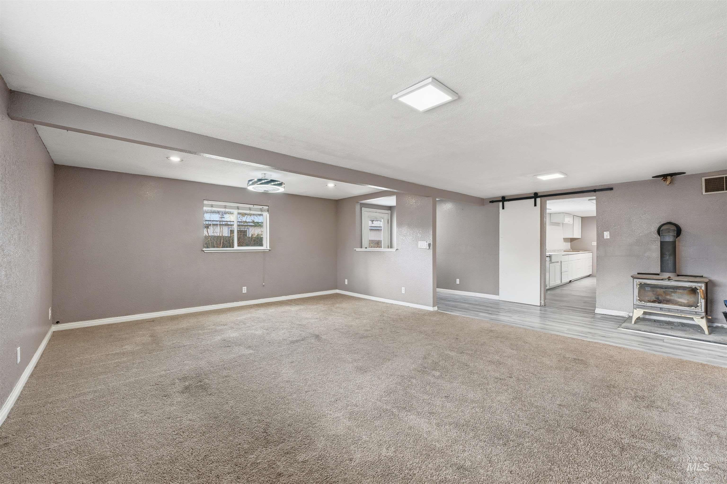 property viewer photo 6