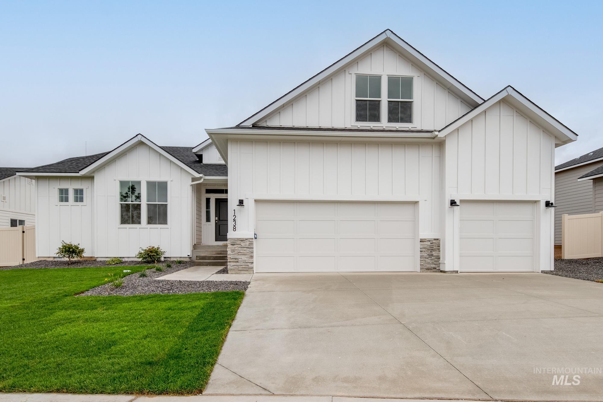 main property photo 0