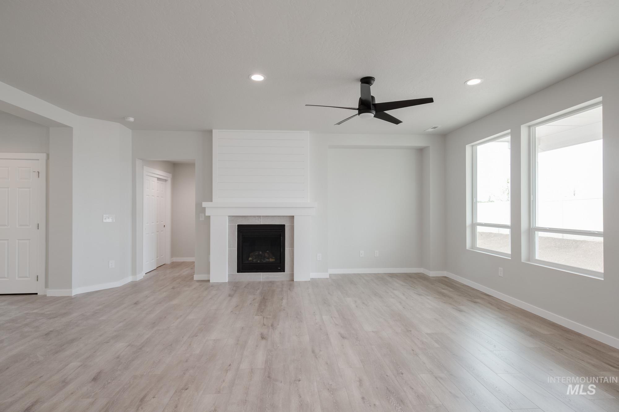 property viewer photo 11