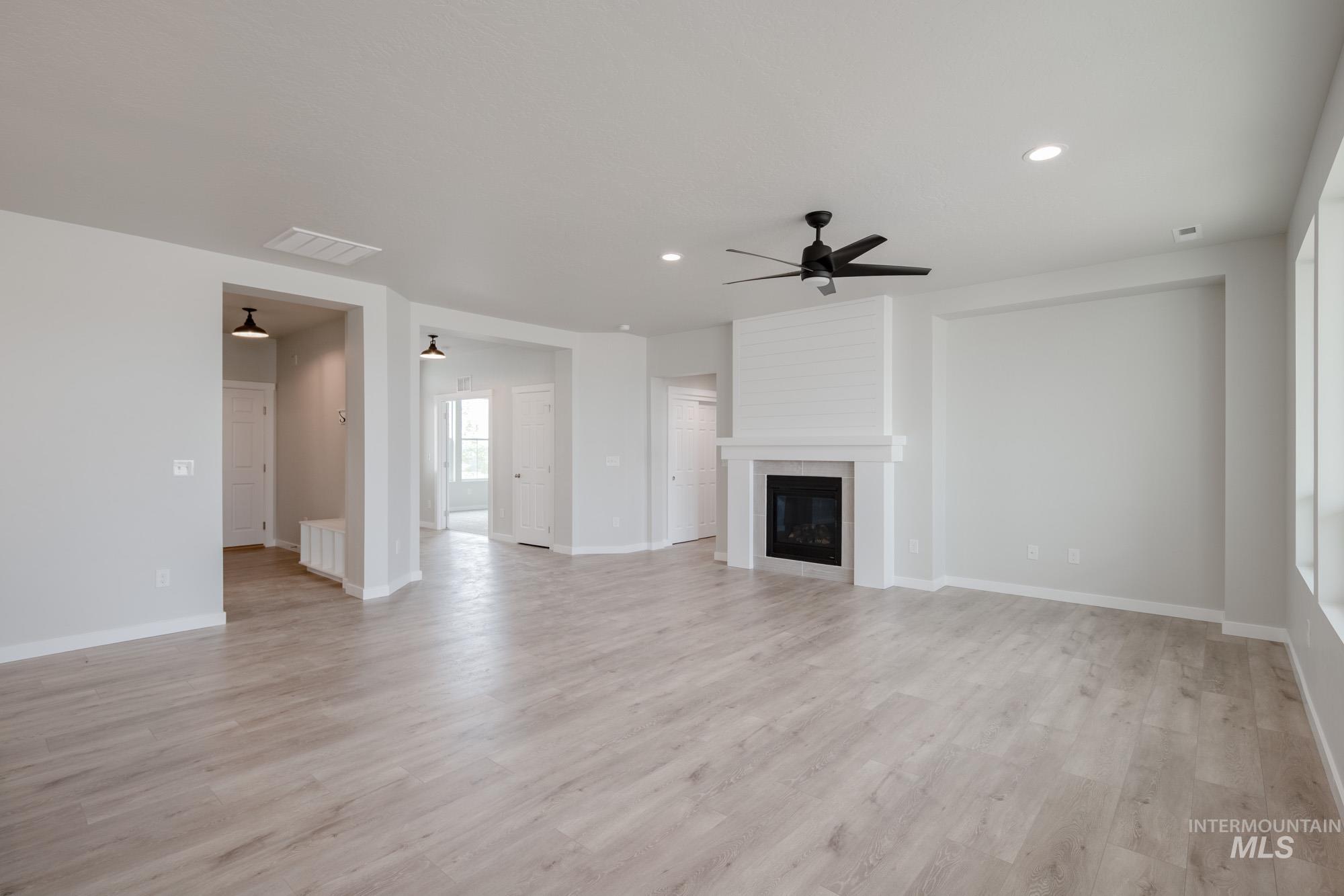 property viewer photo 12