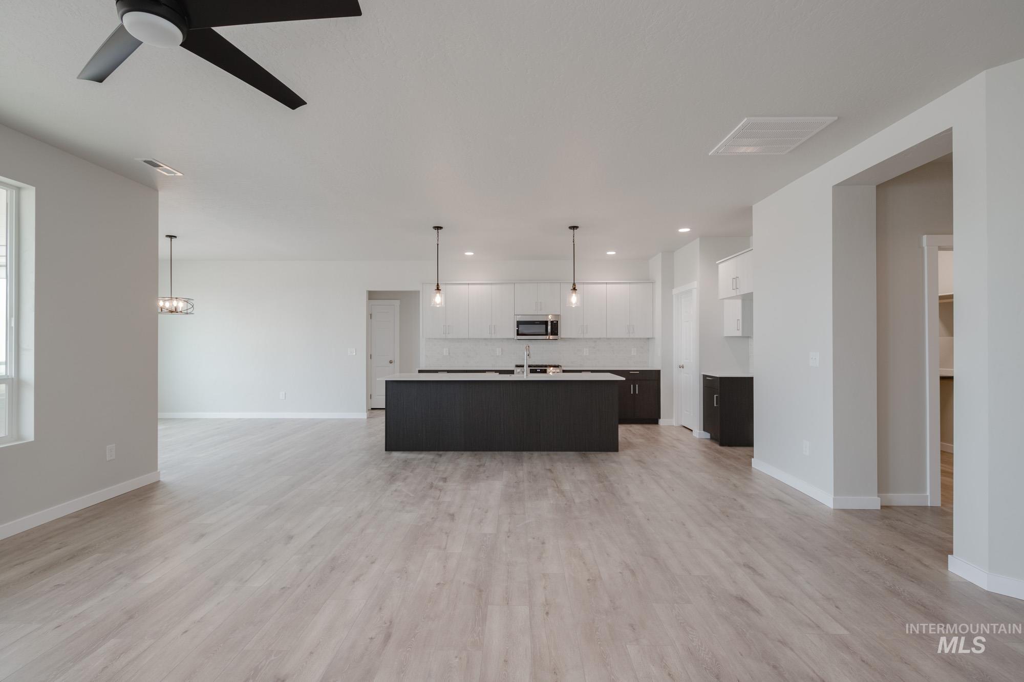 property viewer photo 15