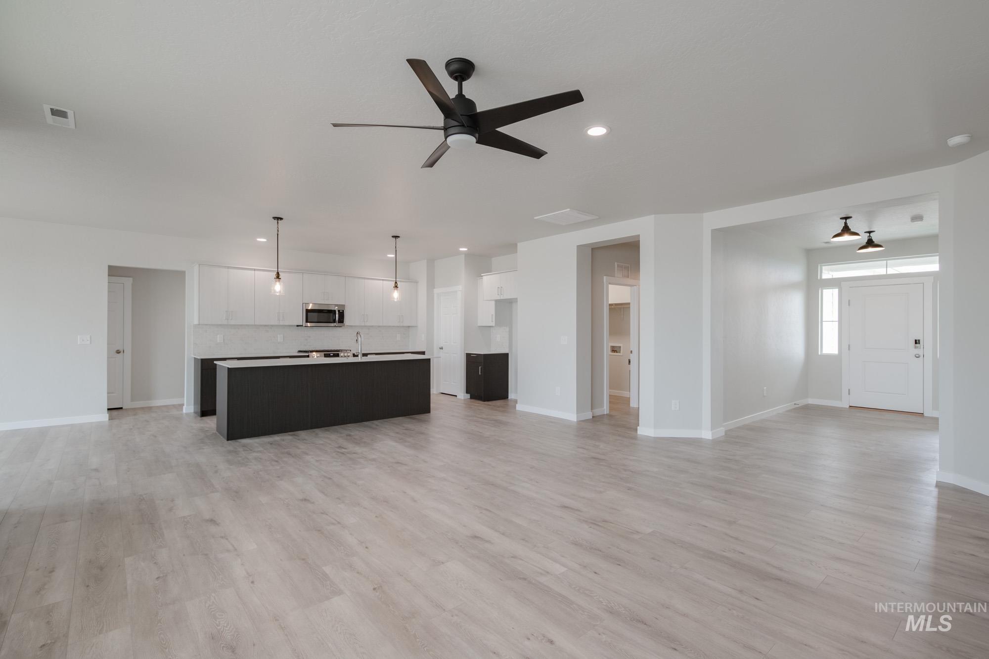 property viewer photo 16