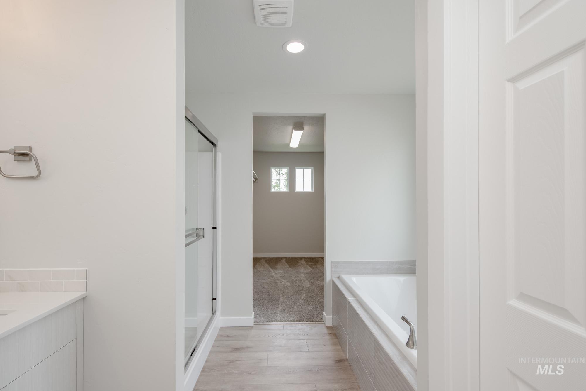 property viewer photo 20