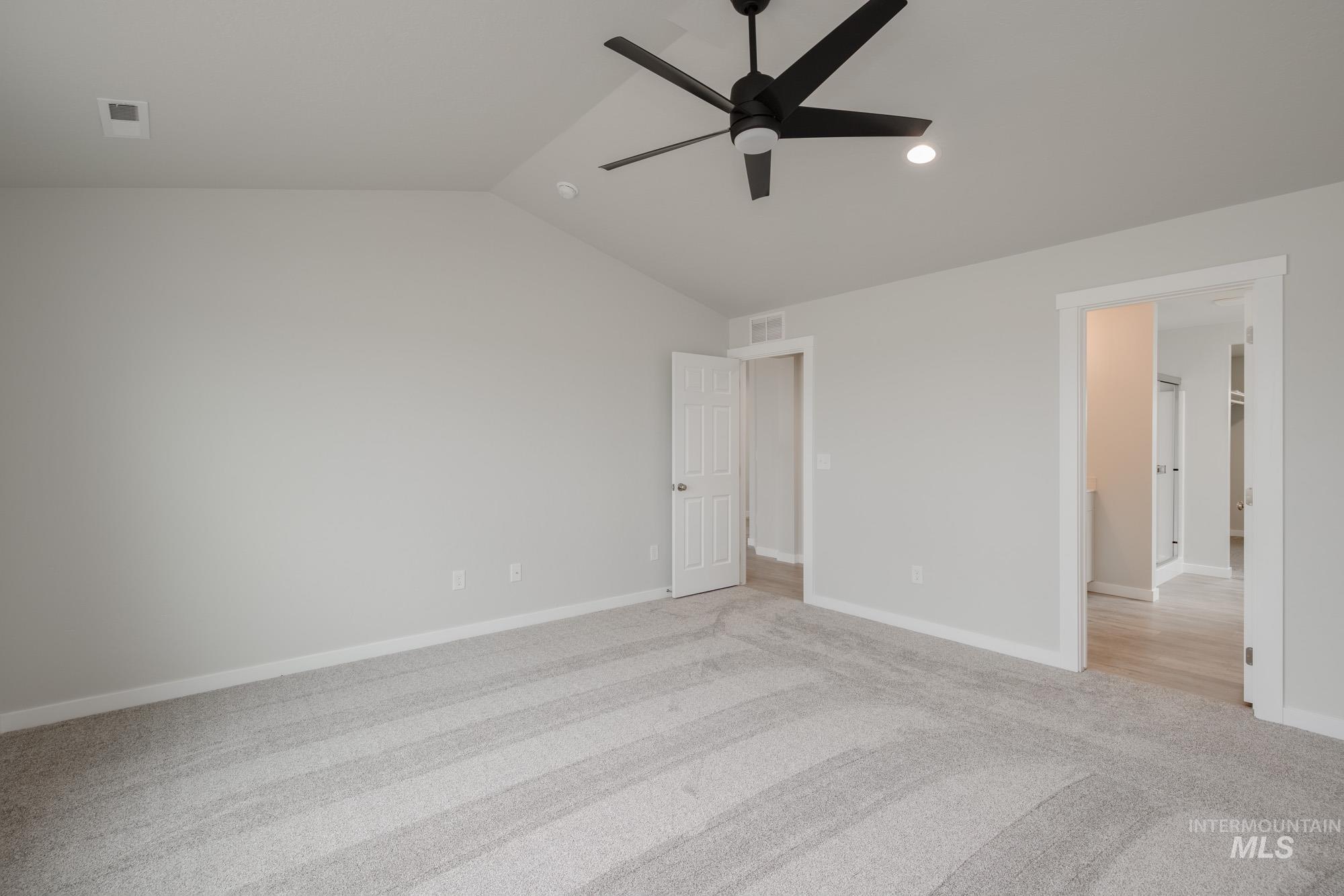 property viewer photo 24