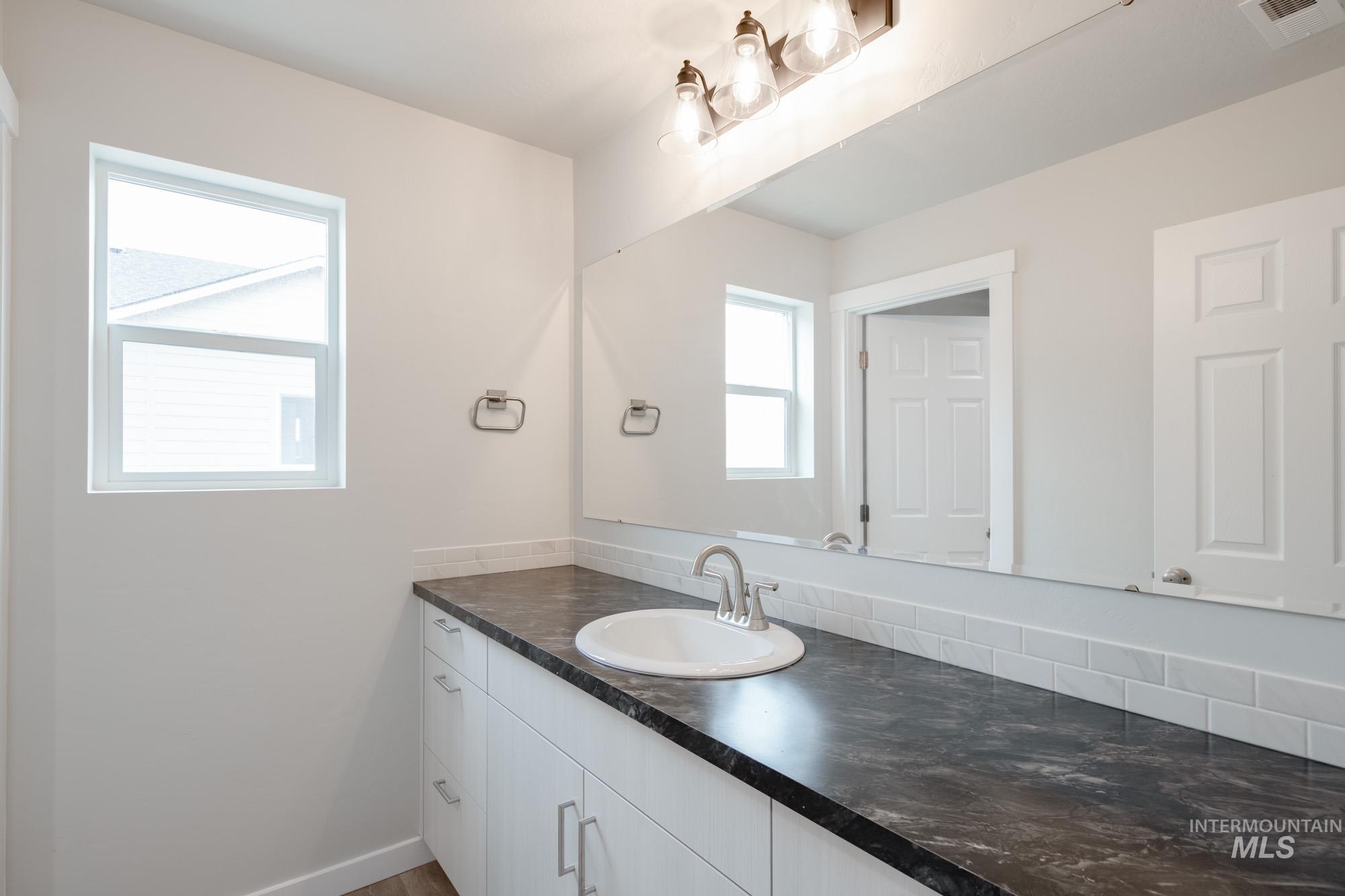 property viewer photo 27
