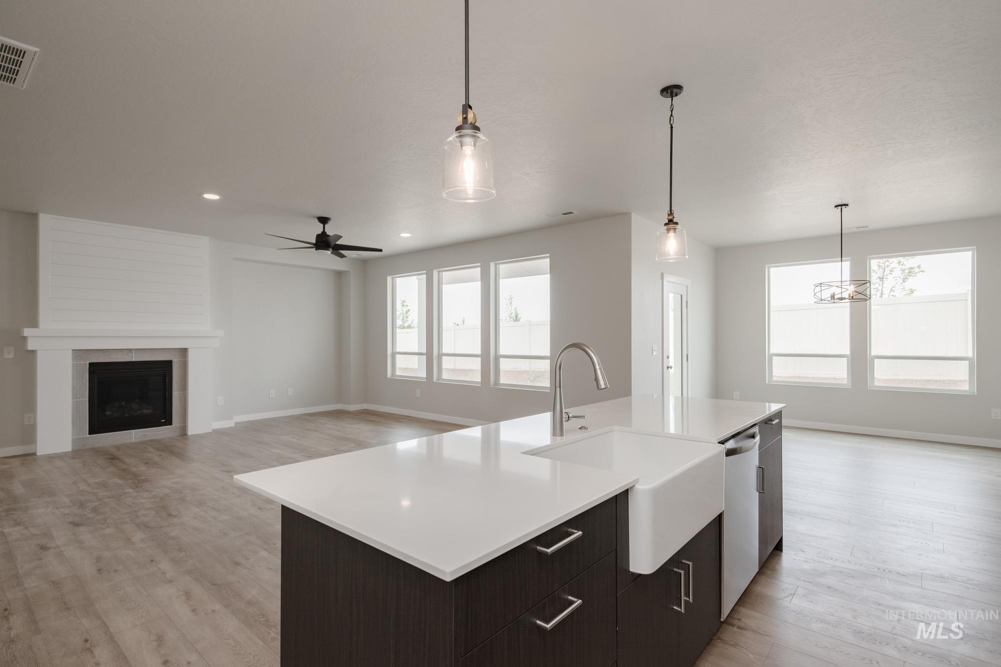 property viewer photo 5
