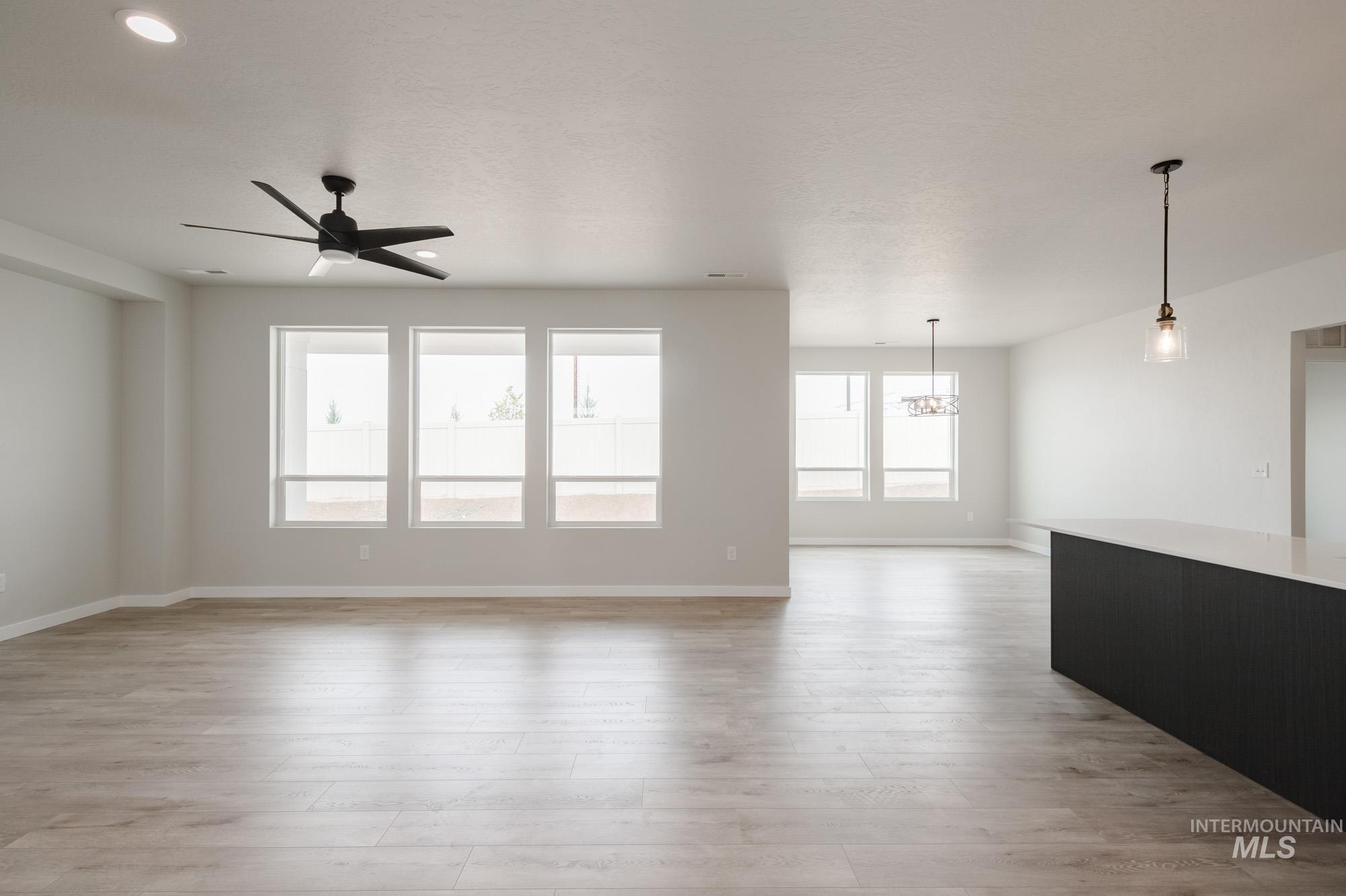 property viewer photo 9