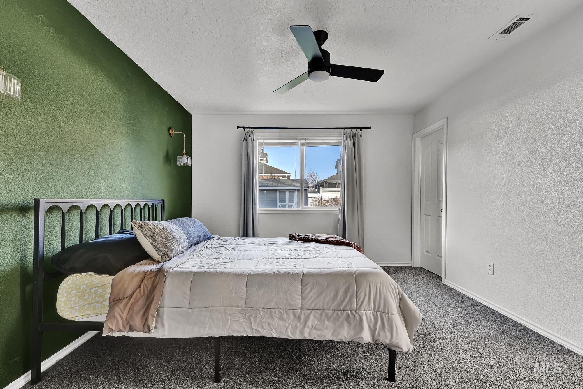property viewer photo 16