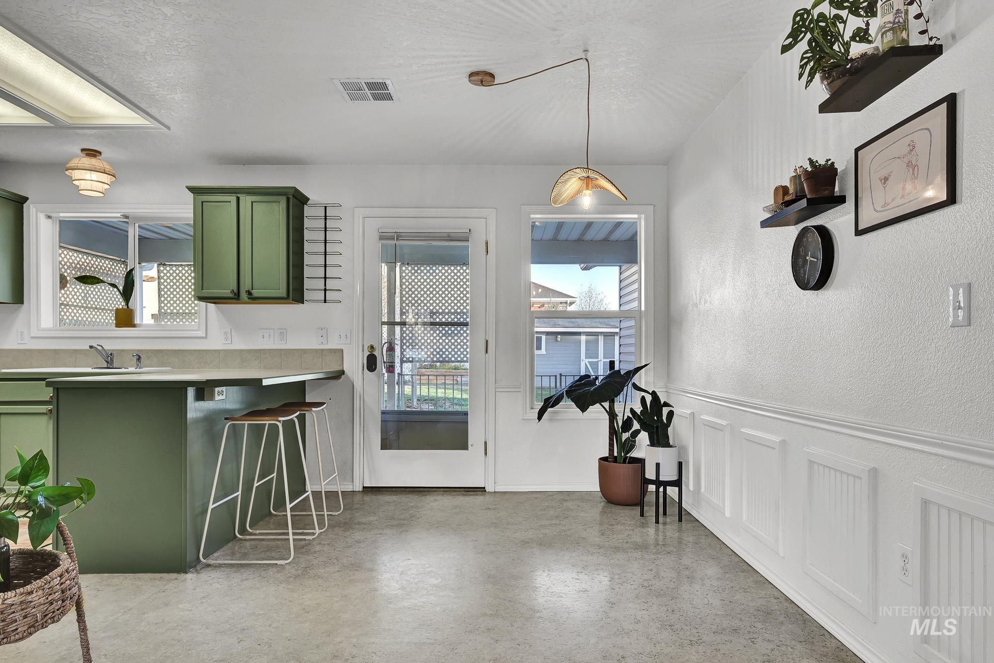 property viewer photo 3