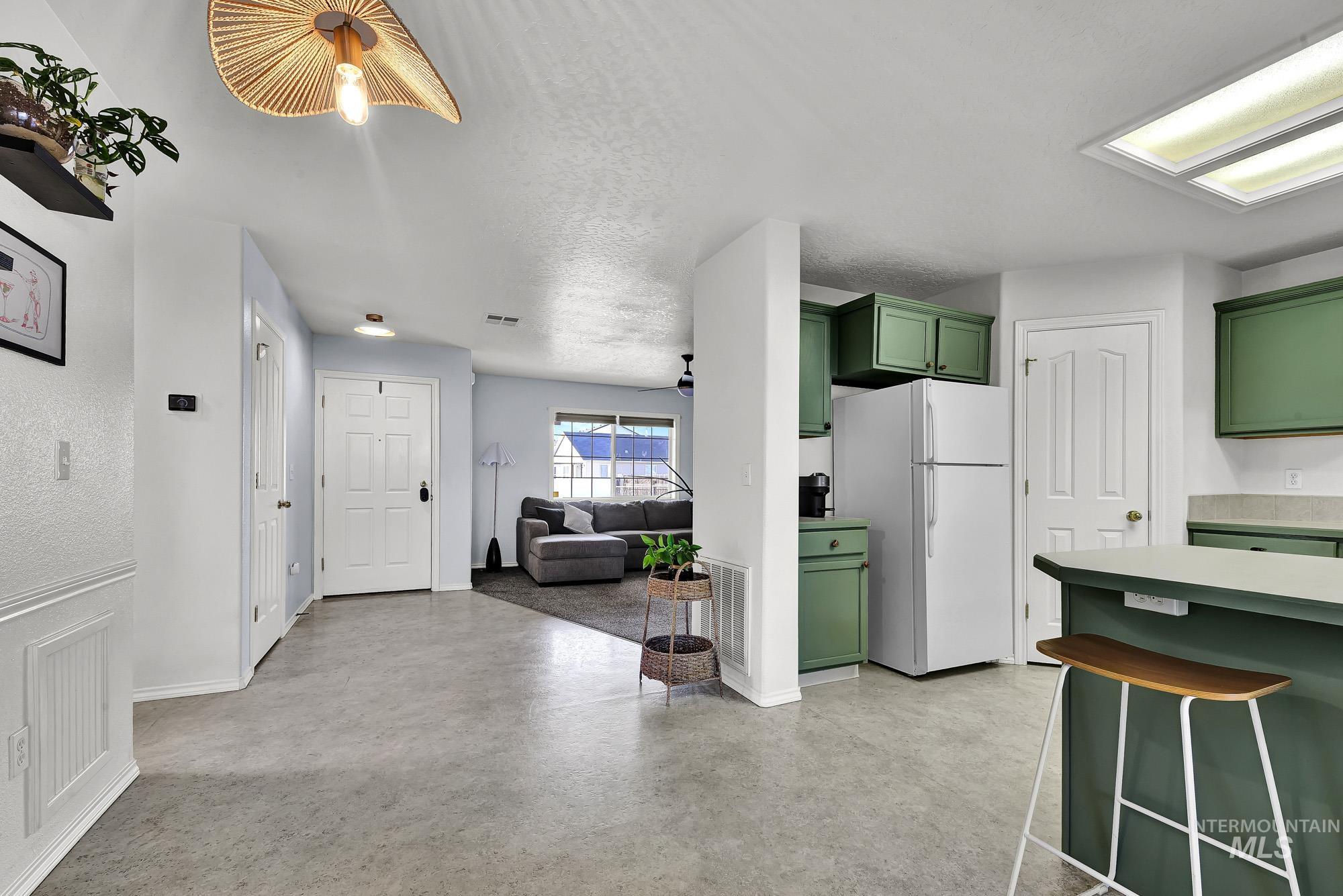 property viewer photo 9