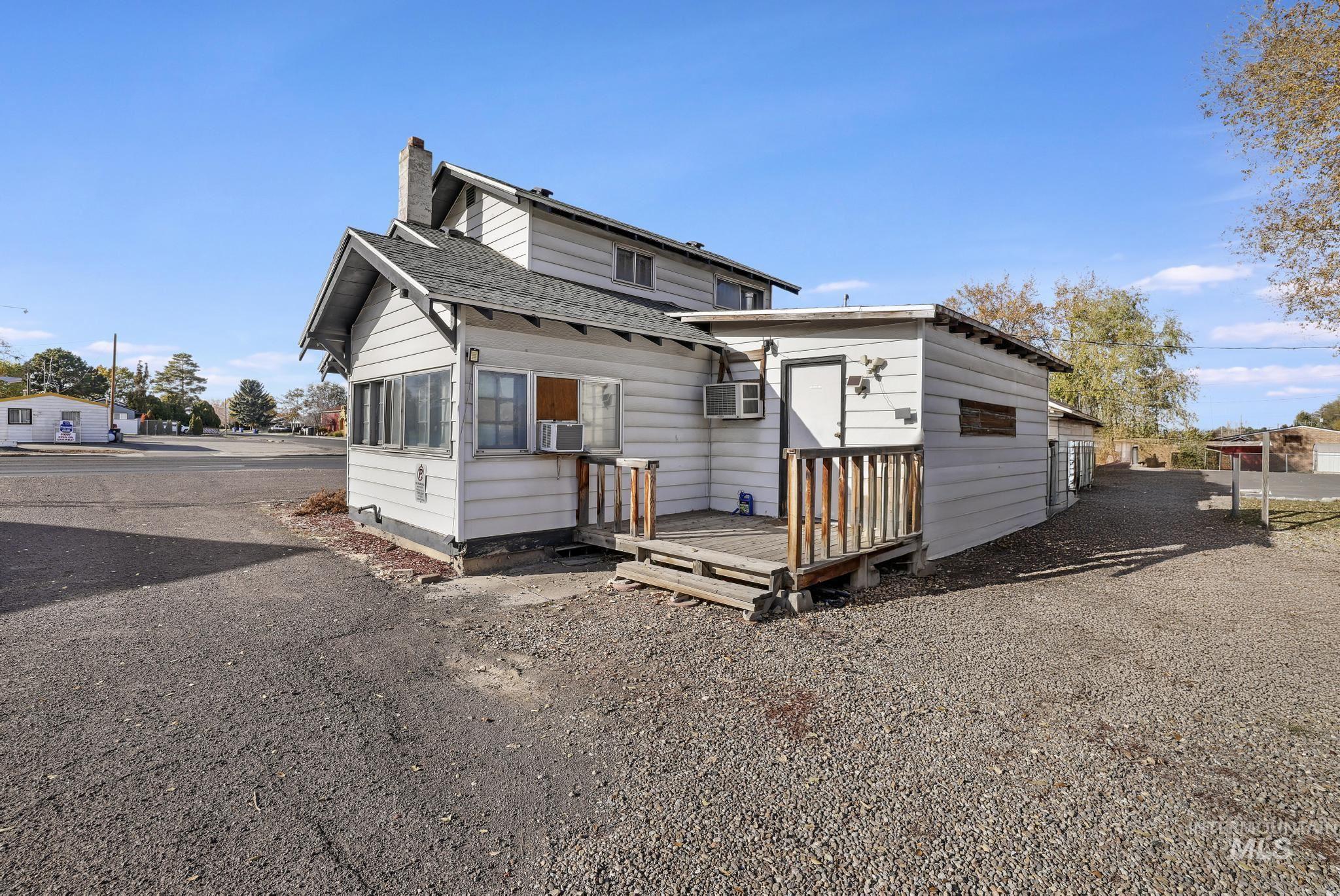 main property photo 23