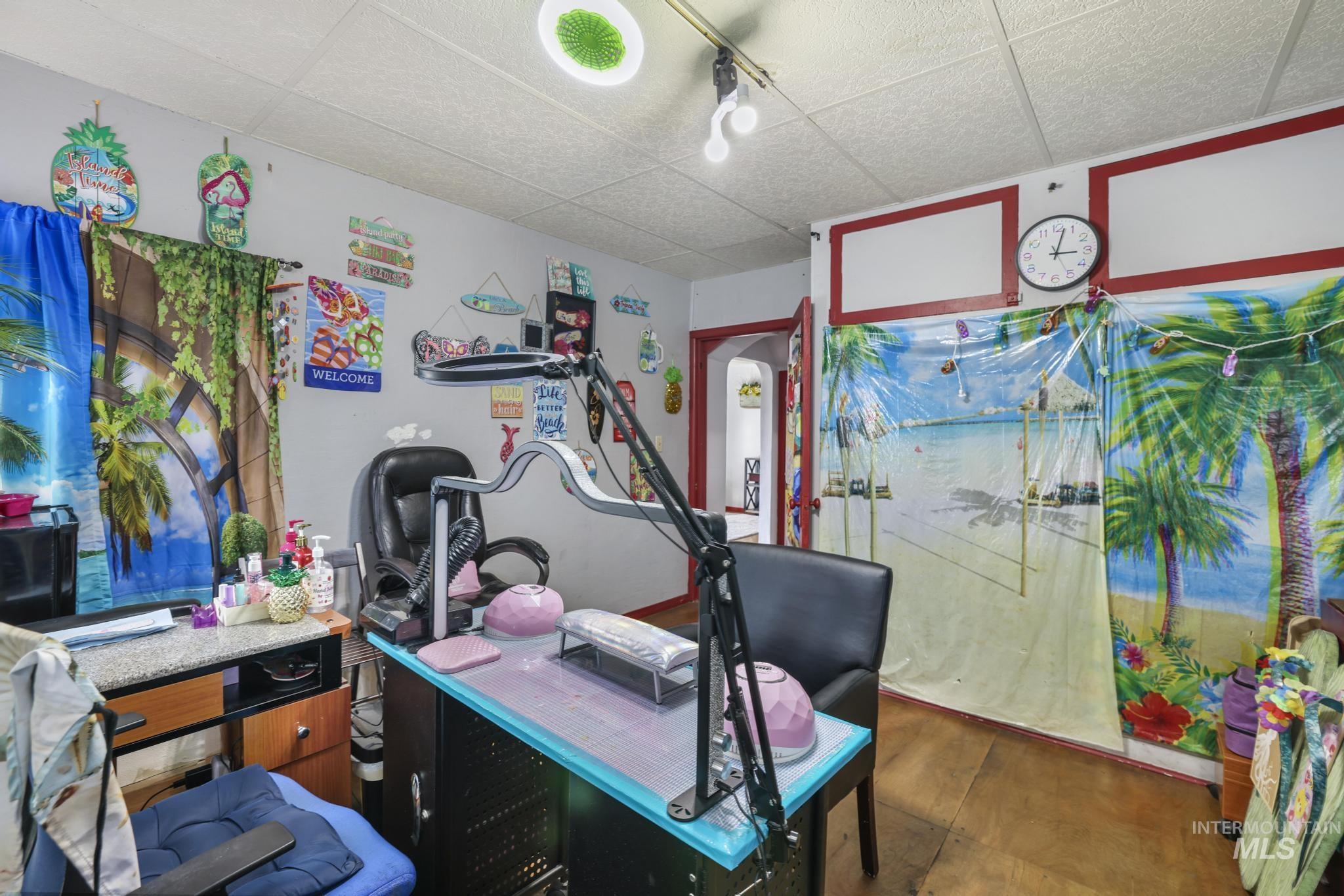 main property photo 8