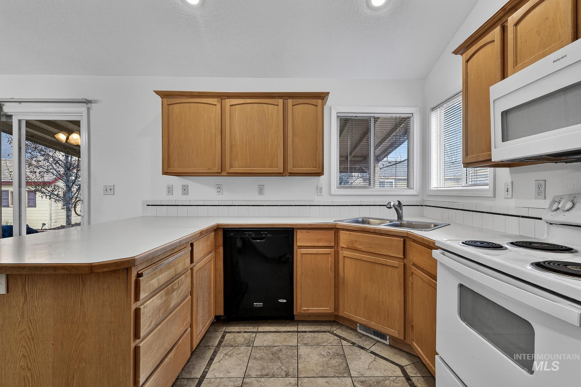 property viewer photo 12
