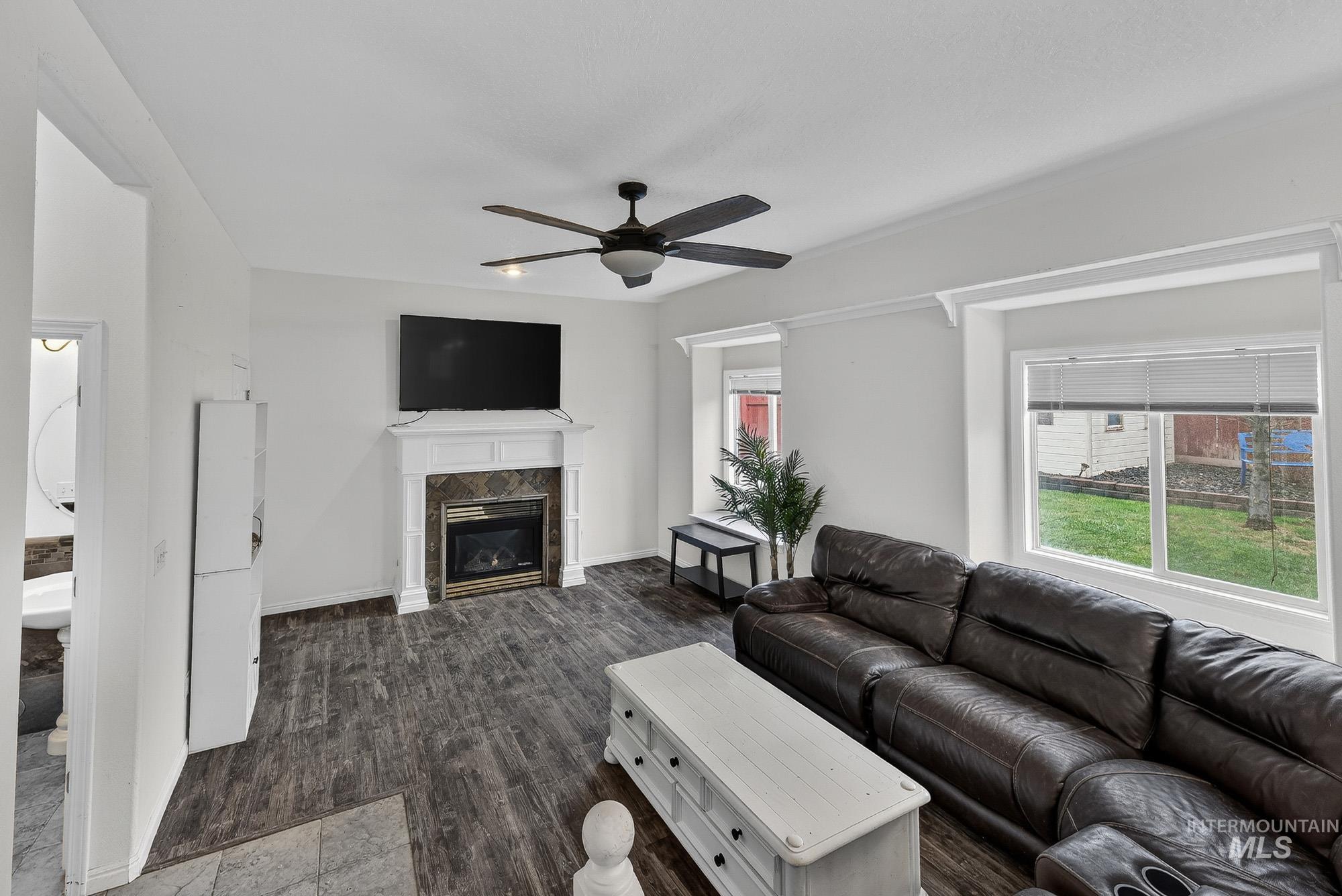 property viewer photo 16