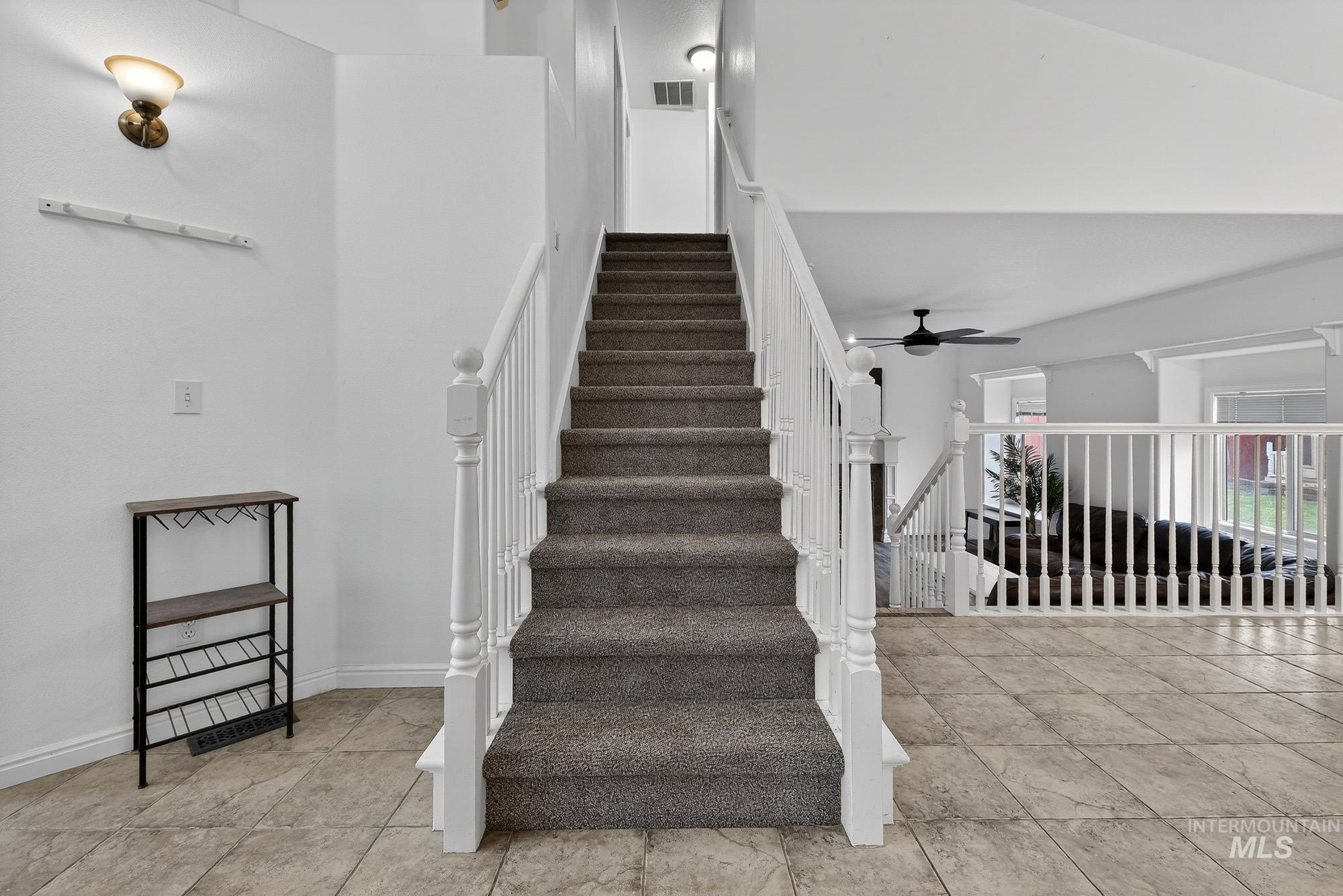 property viewer photo 25