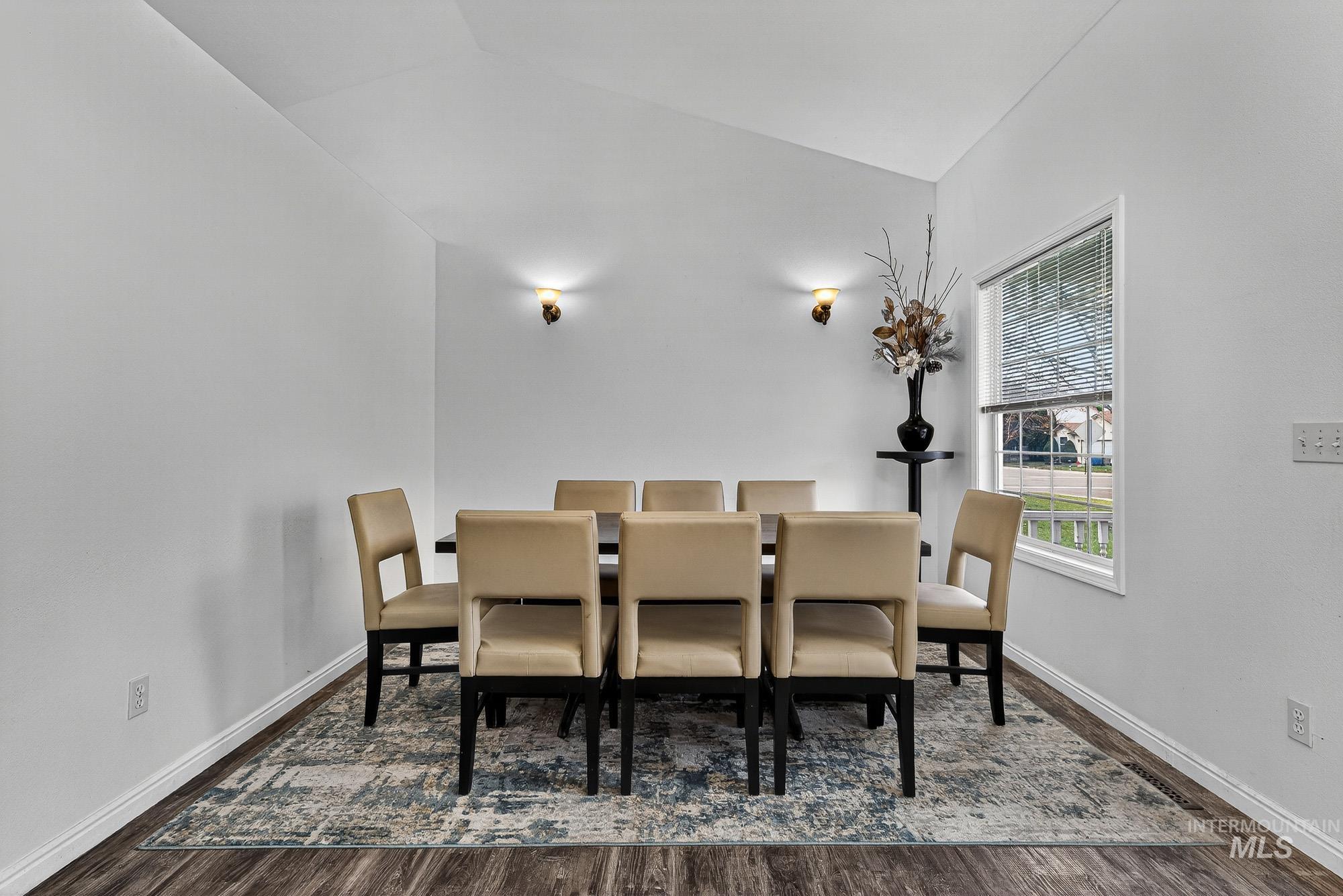 property viewer photo 4