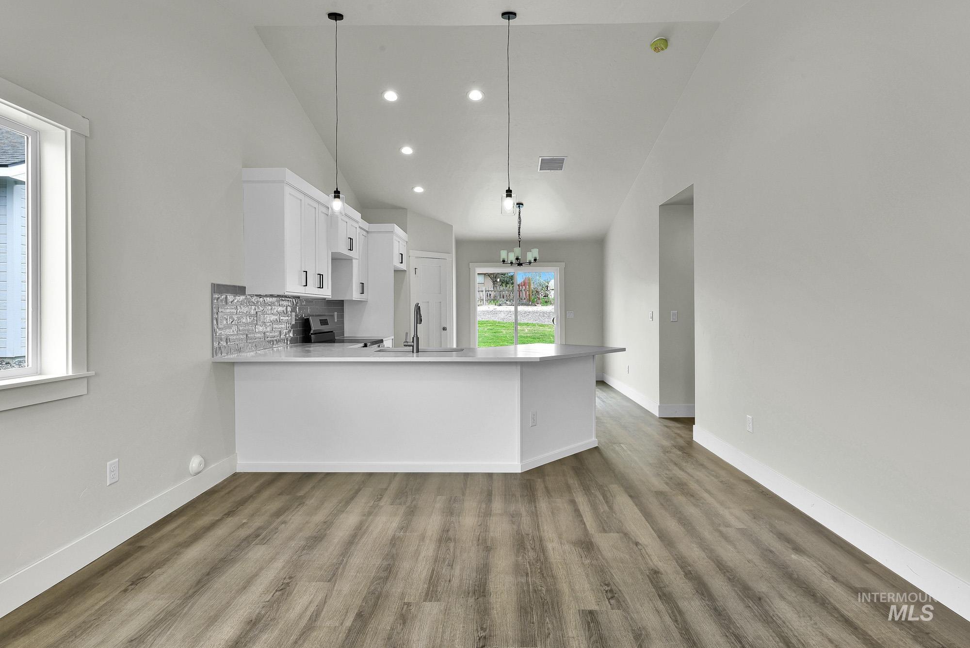 property viewer photo 4