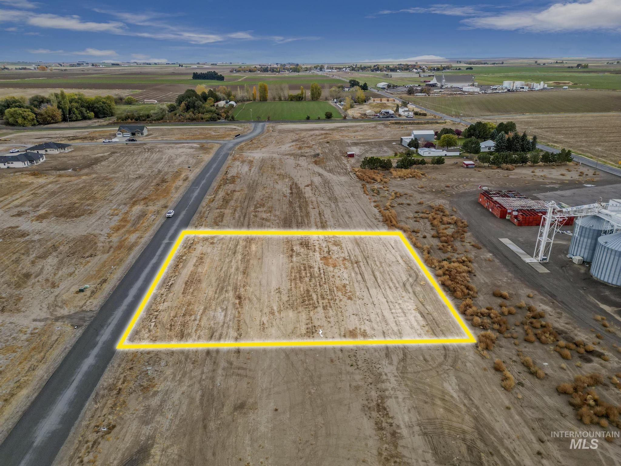 main property photo 12