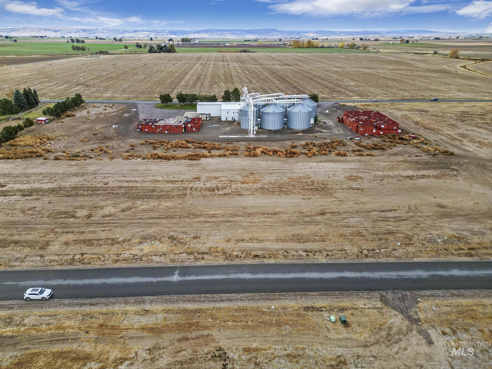 main property photo 16