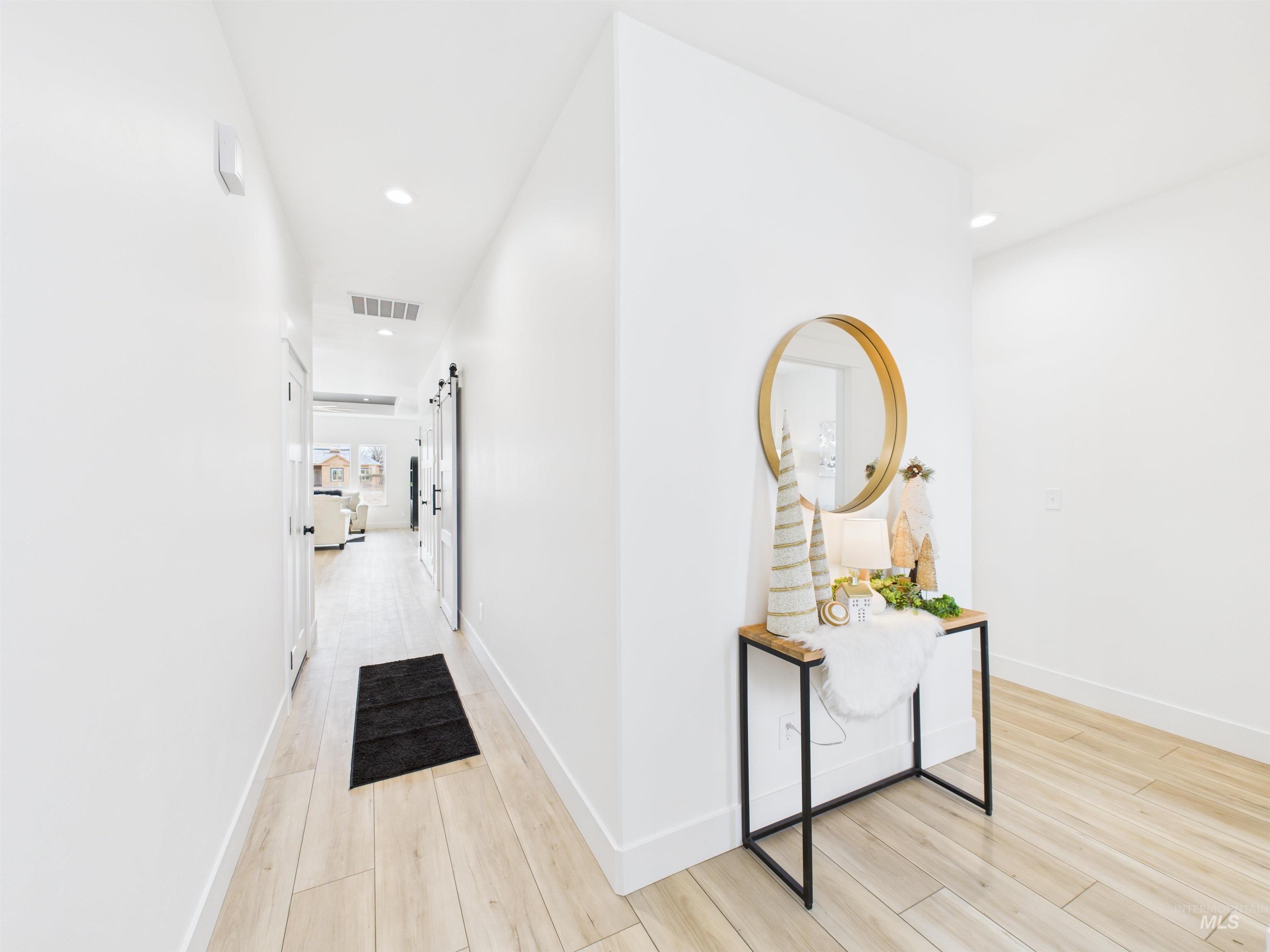 property viewer photo 2