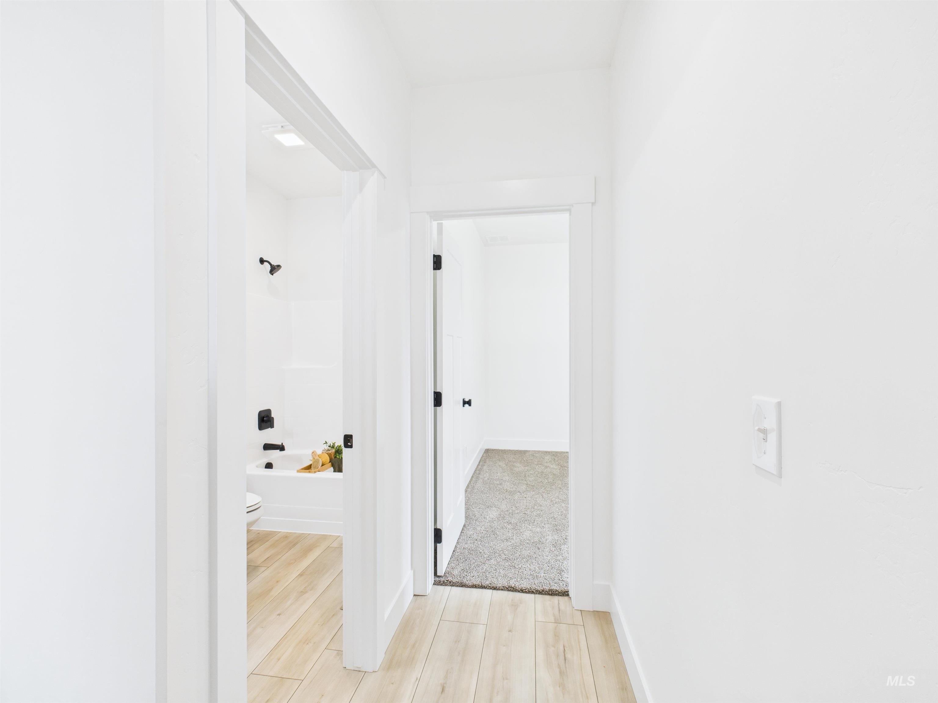 property viewer photo 26