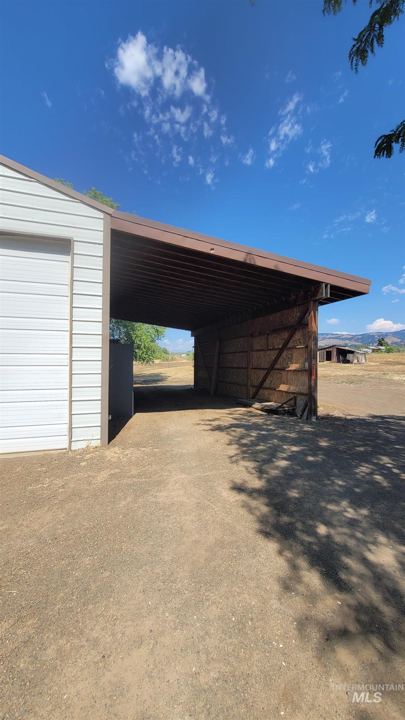 main property photo 24
