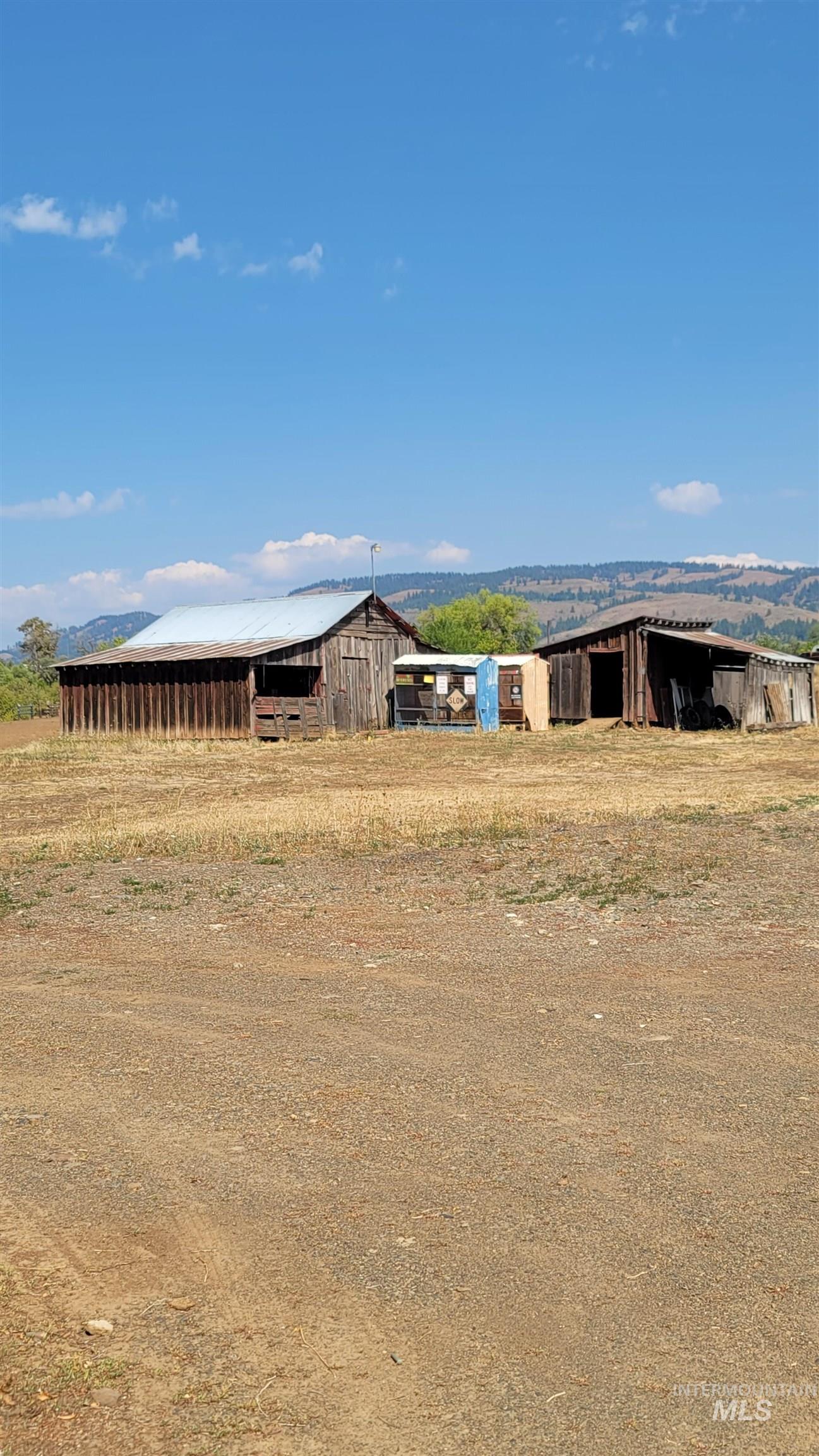 main property photo 29