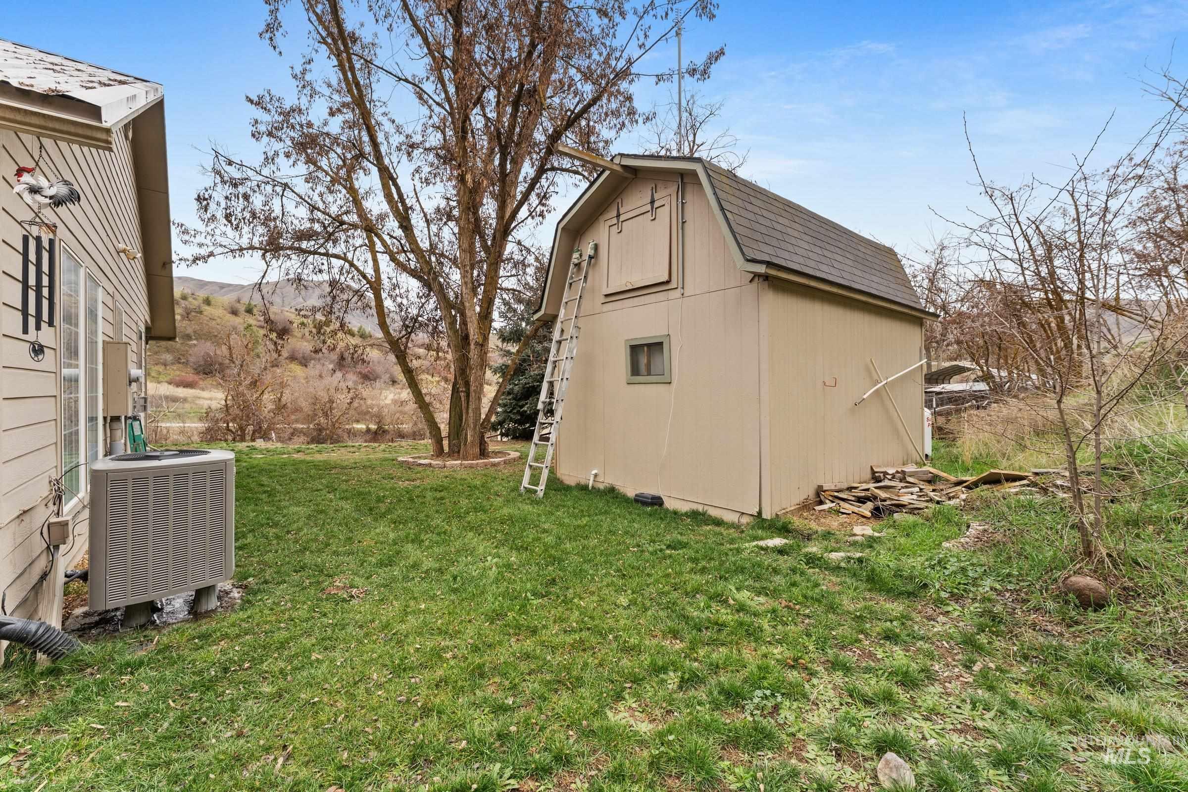 main property photo 29