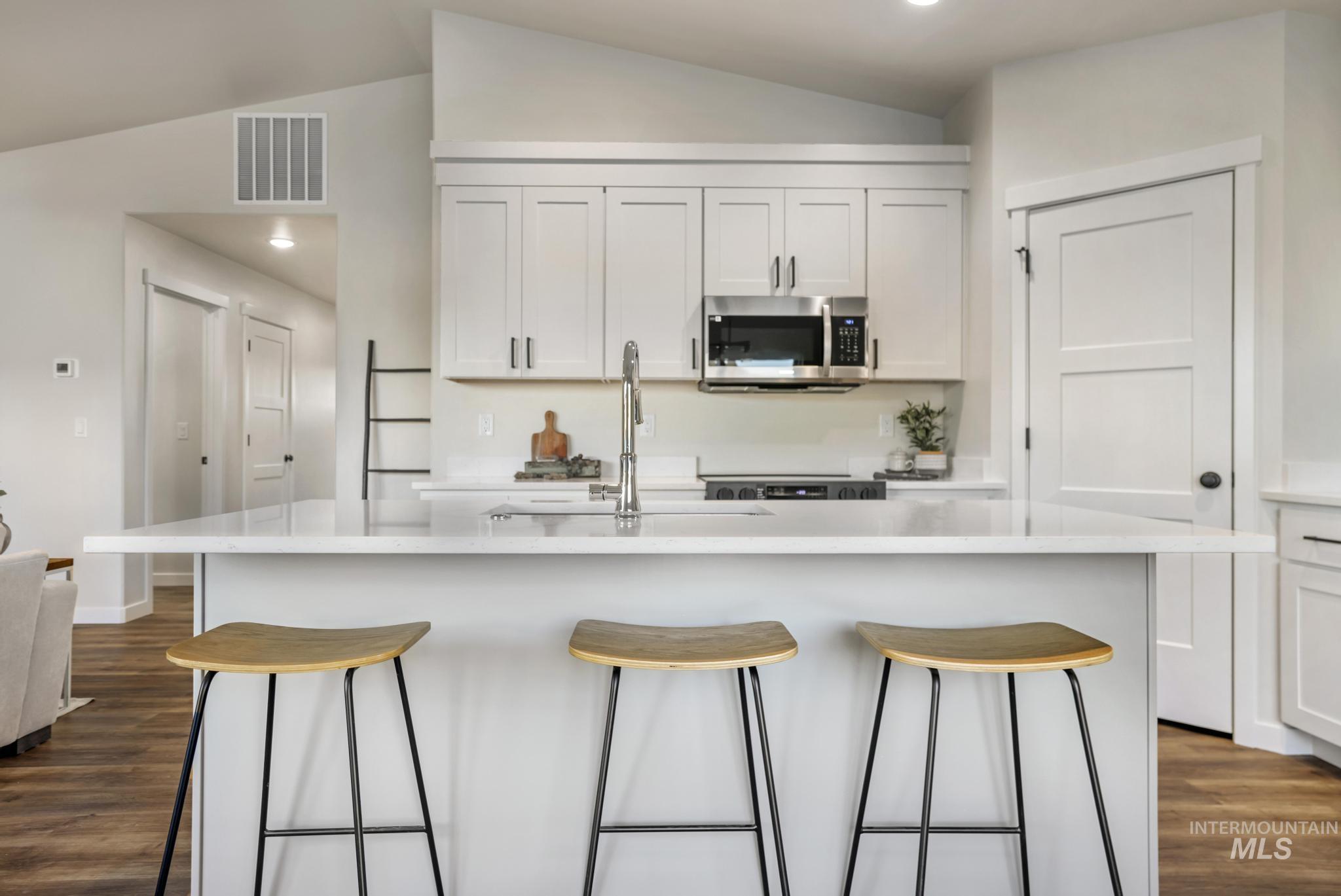 property viewer photo 18