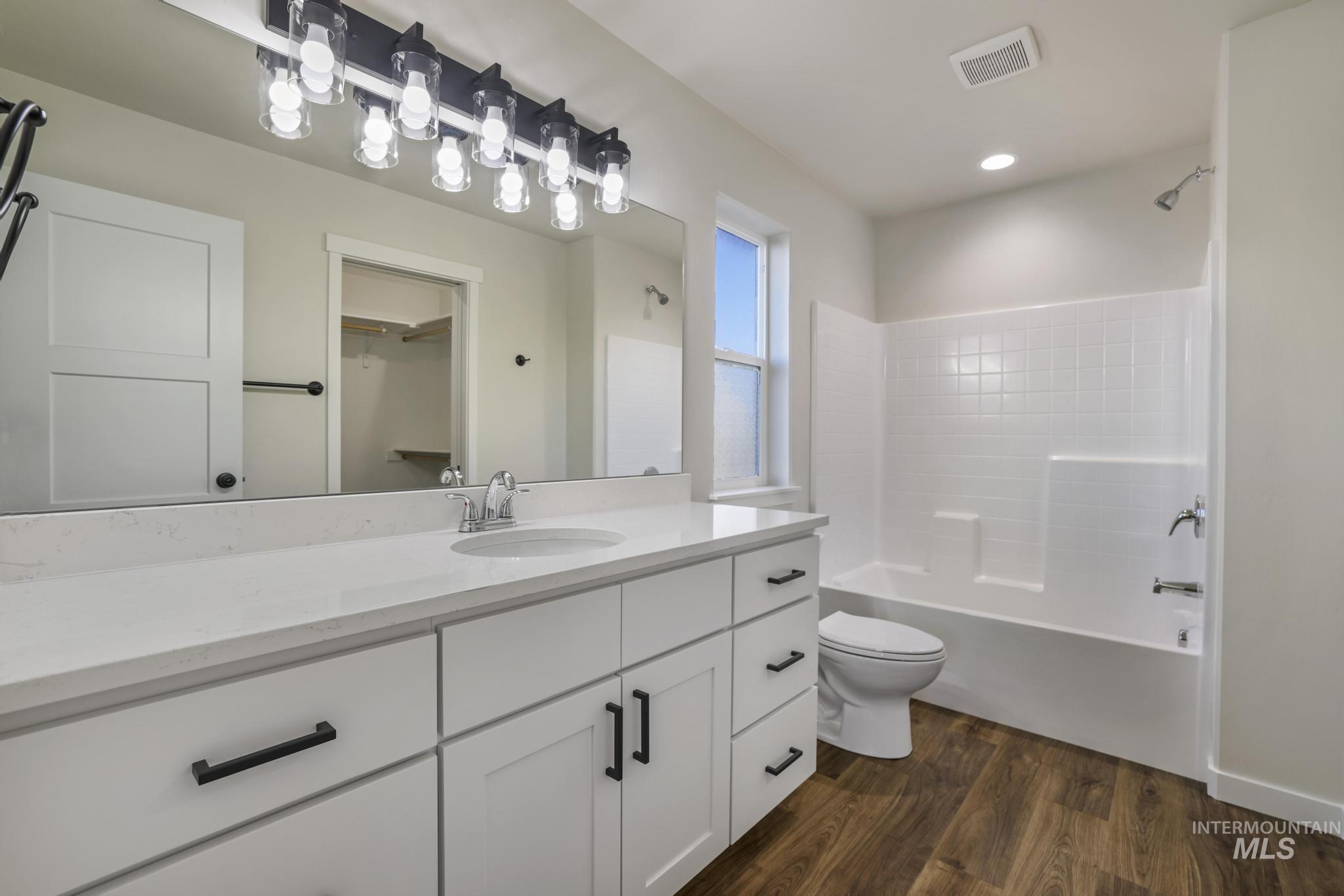 property viewer photo 24