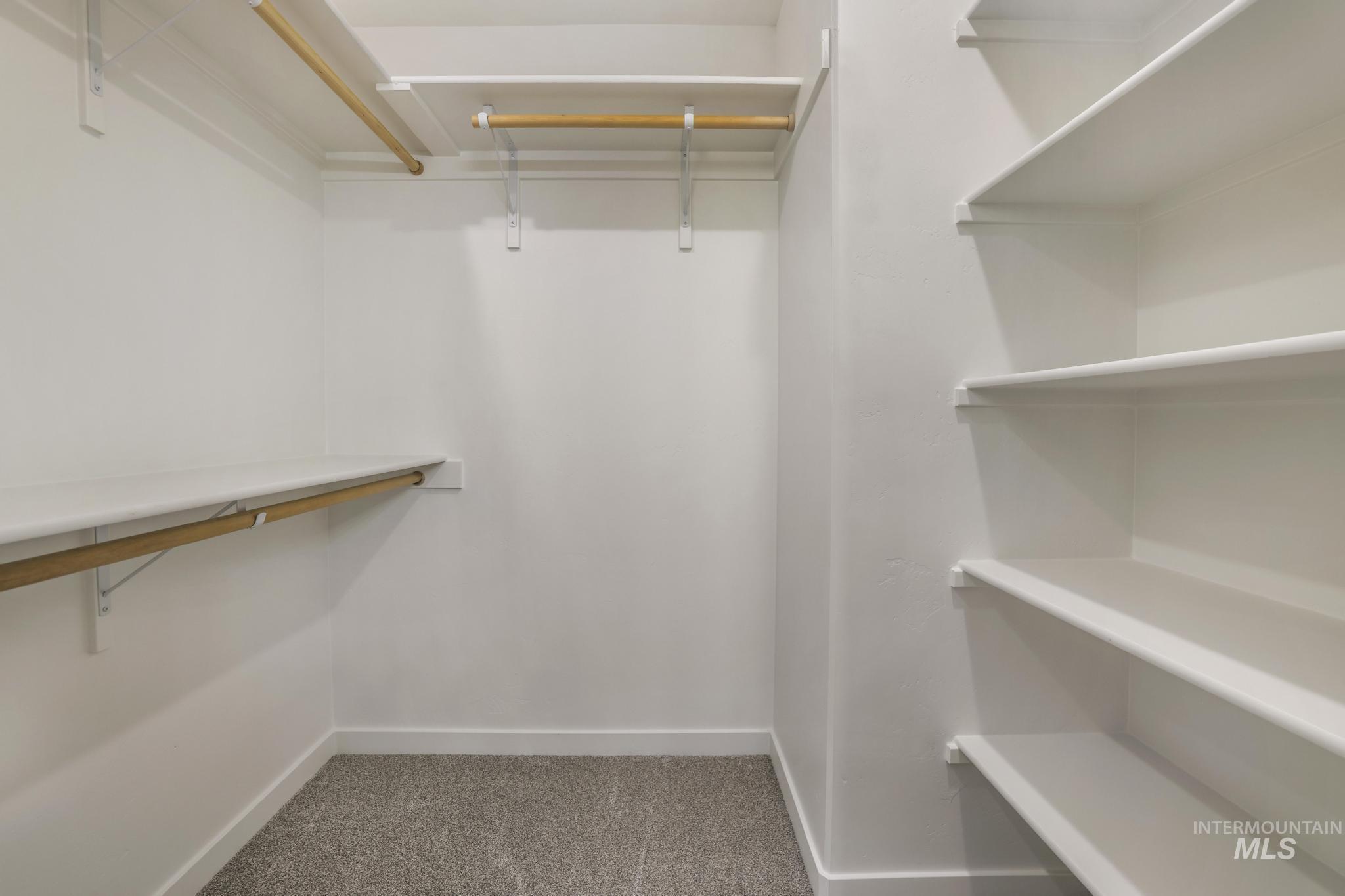 property viewer photo 25