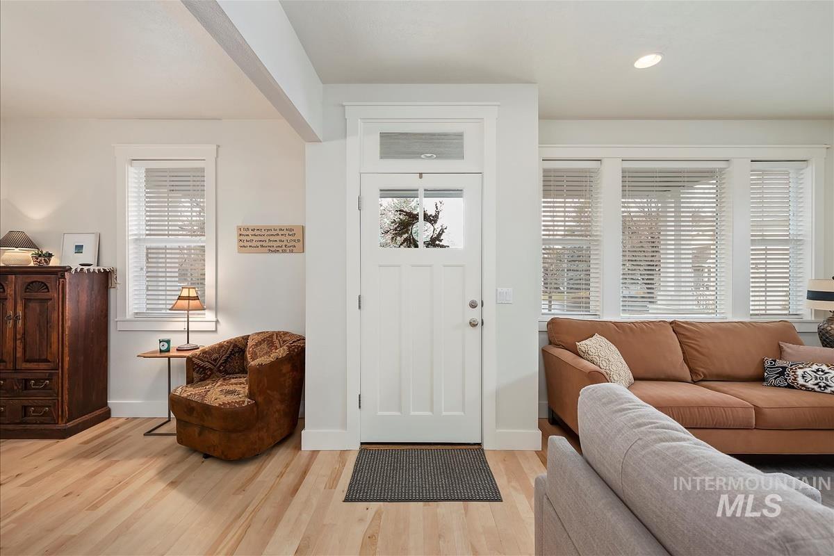 property viewer photo 1