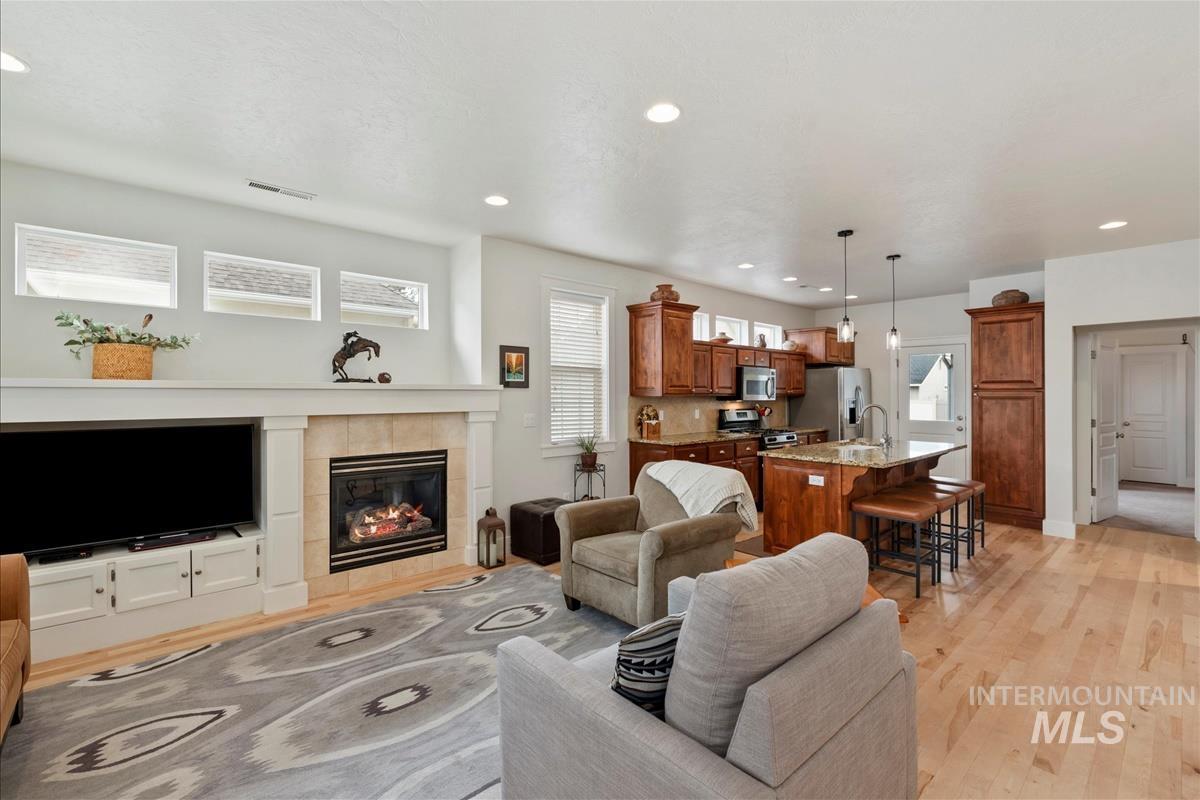 property viewer photo 4