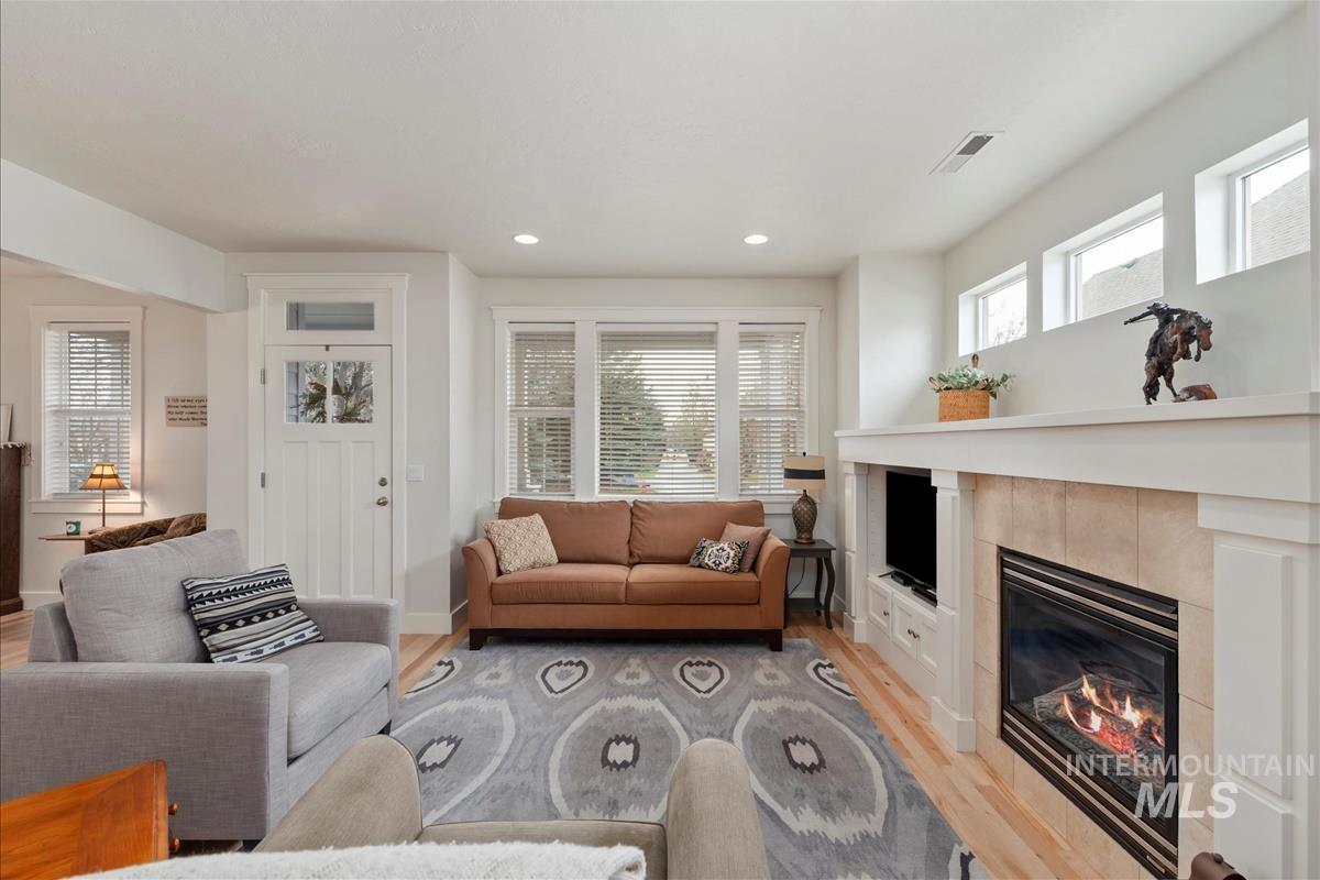 property viewer photo 6