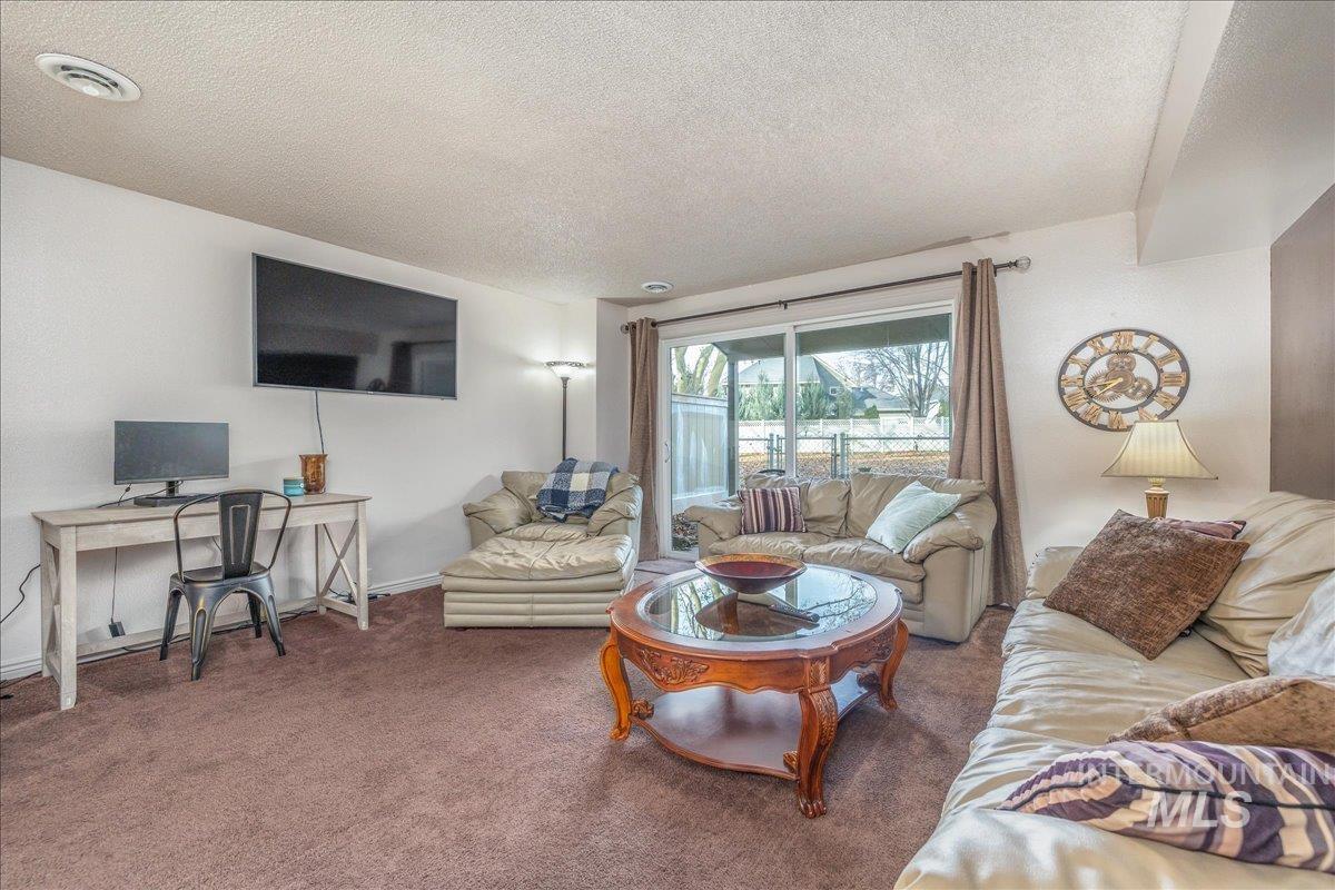 property viewer photo 1
