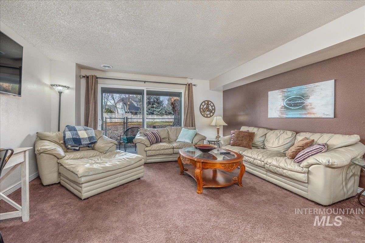 property viewer photo 2