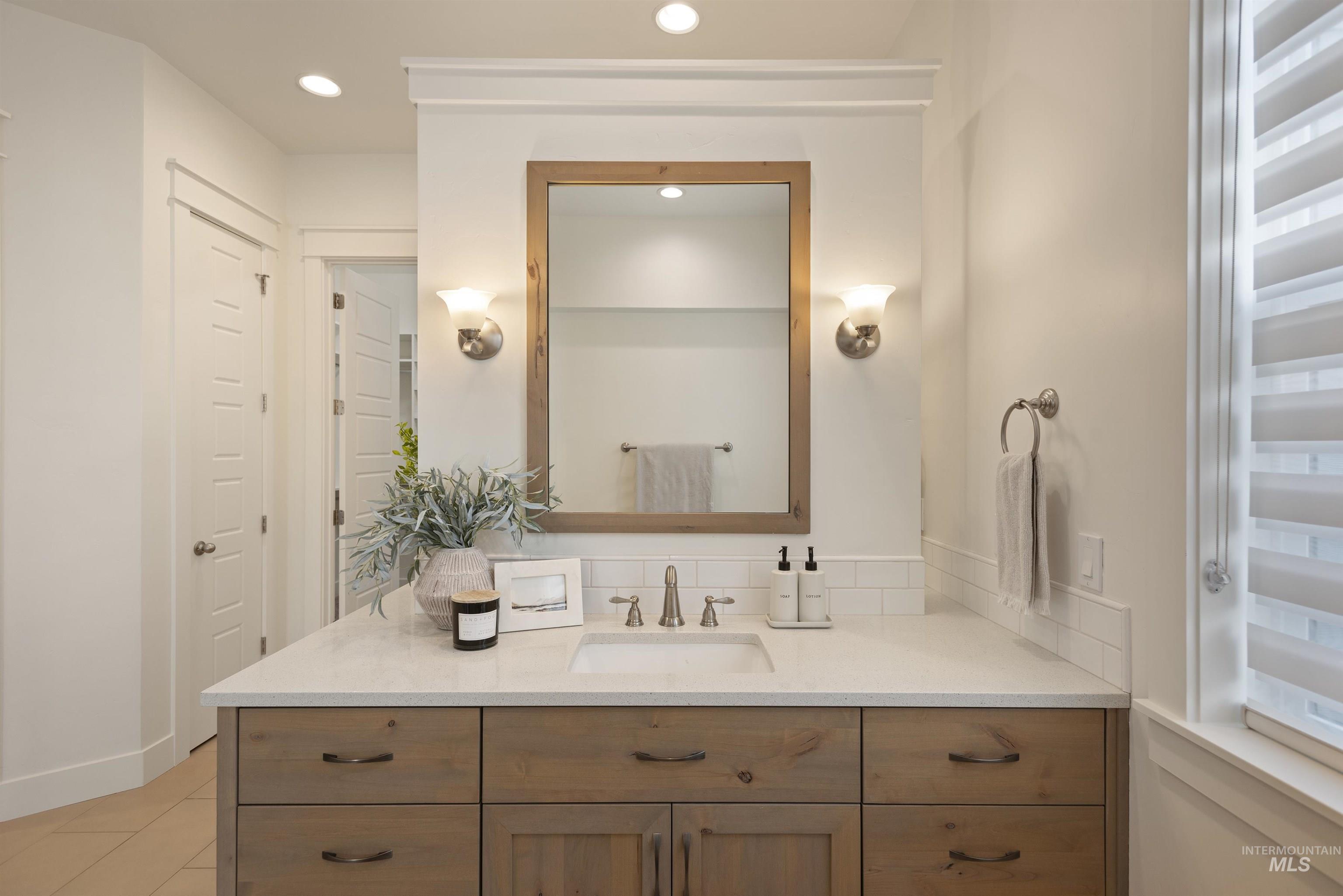 property viewer photo 18