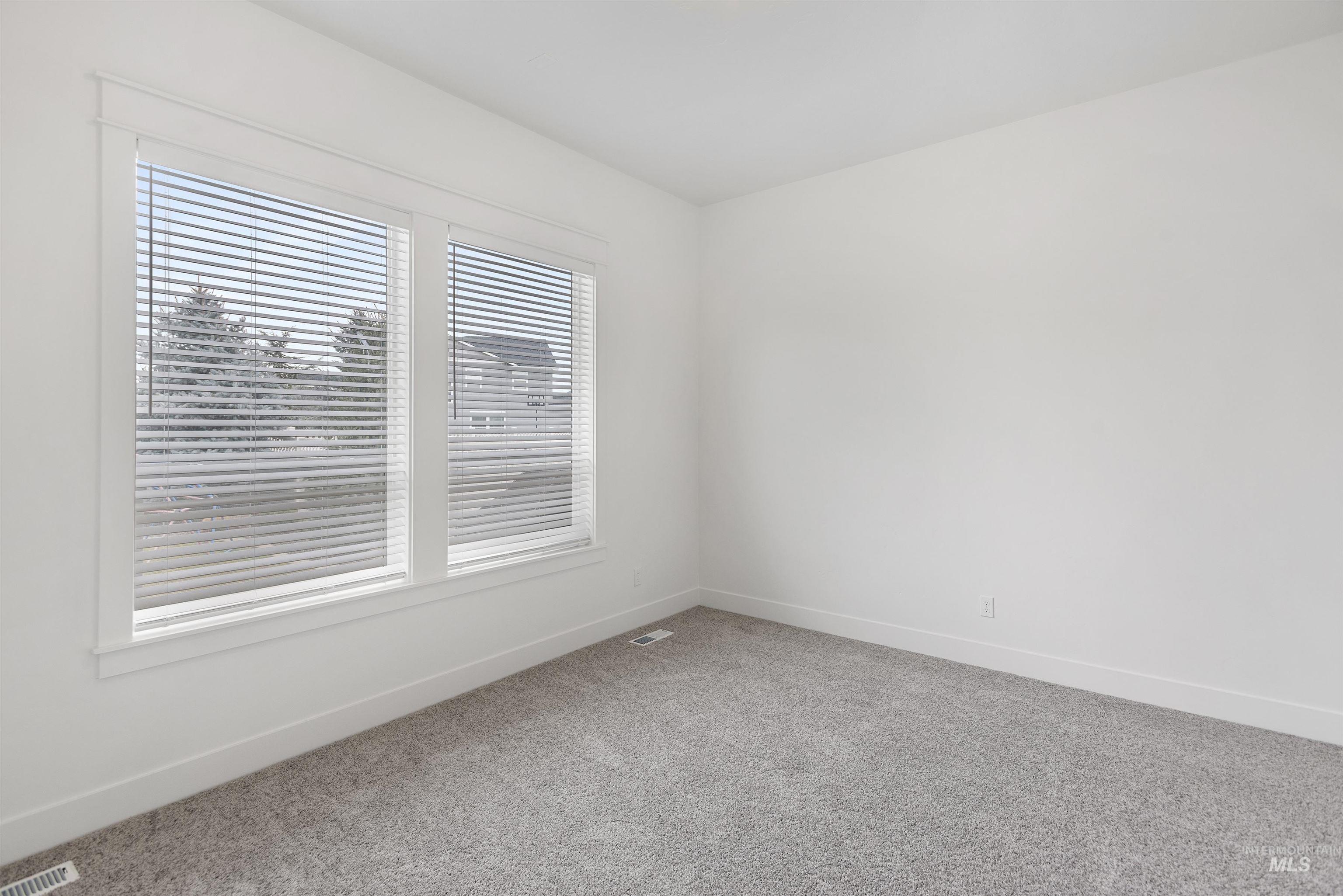 property viewer photo 32